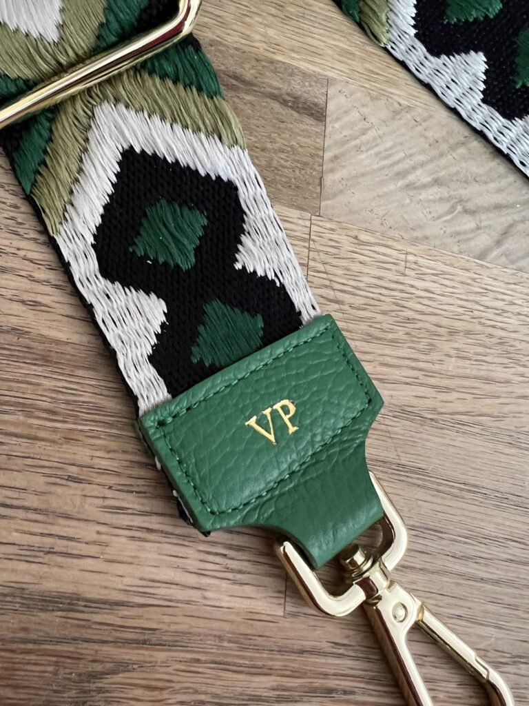 0120D8E8-B0AA-4302-ADBB-2557A49EDB8A