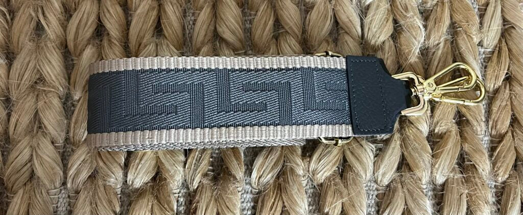 01A5B0EB-10FE-4D5D-92AB-EBA6F161103F