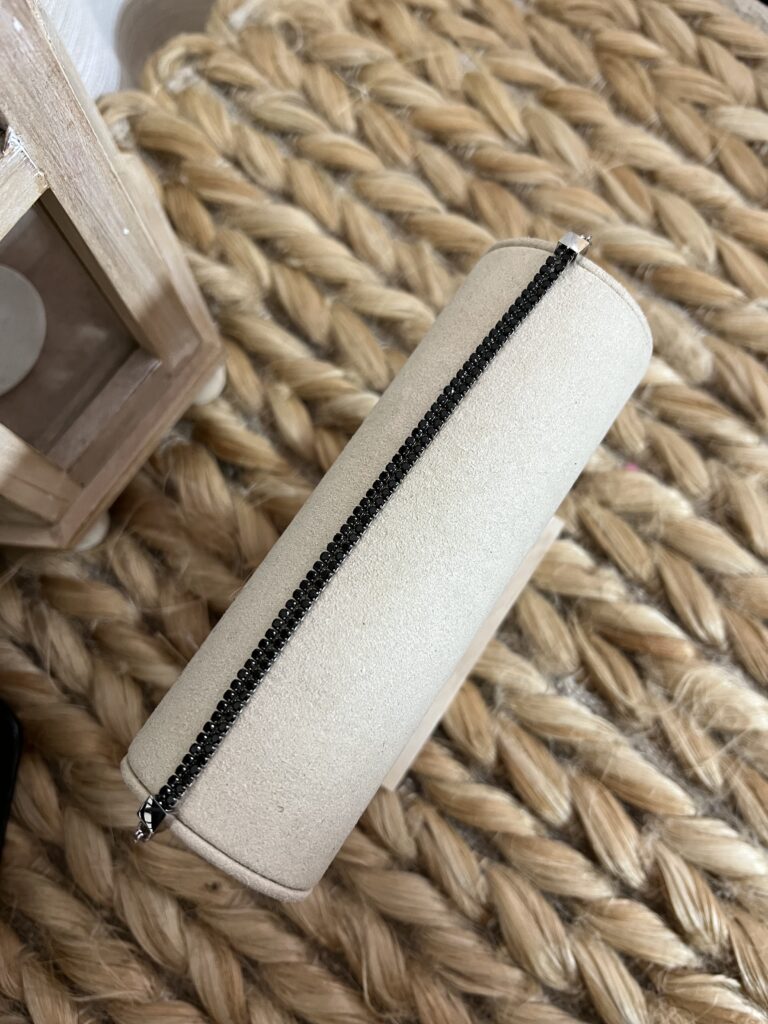 18558B24-799B-4EA5-8709-5441728E3601