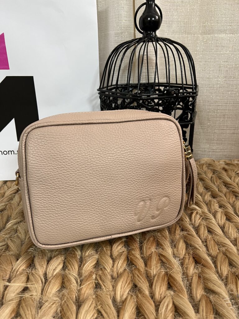 25C2A557-F541-432D-B8AF-0D35FE3AC919