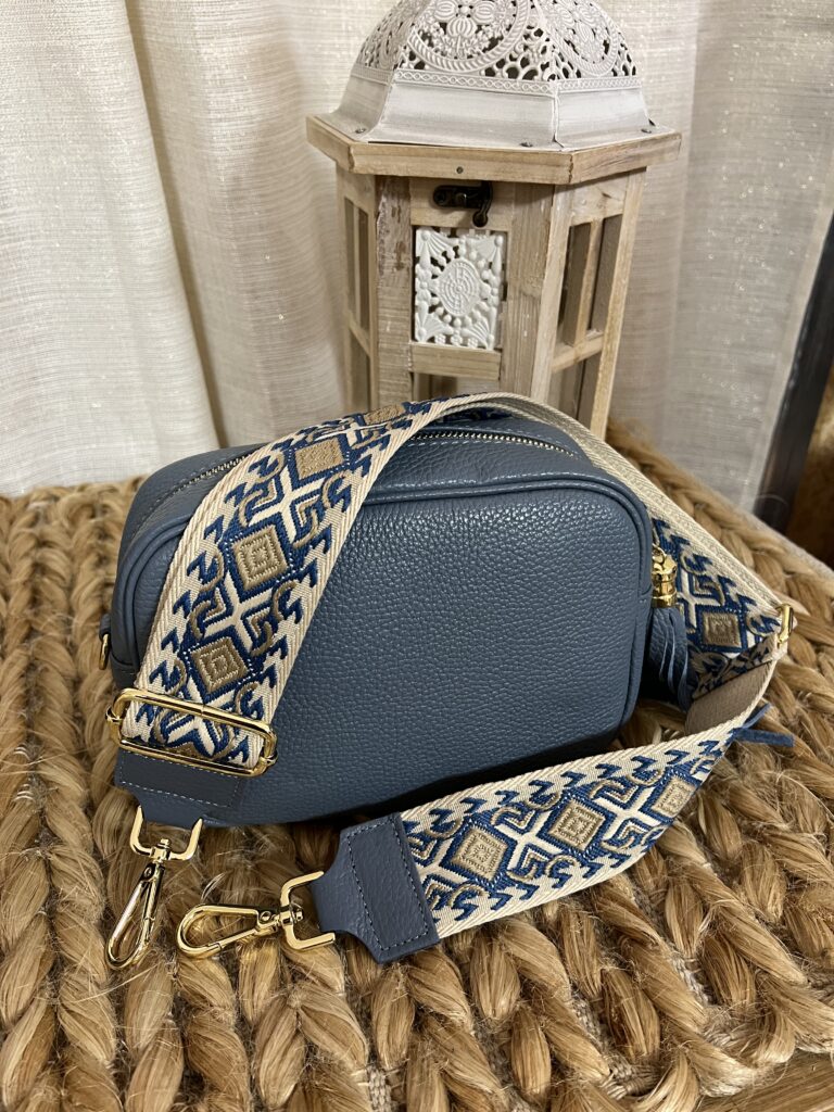 25C8CF3B-E97B-4FF7-8367-75019D241DF4