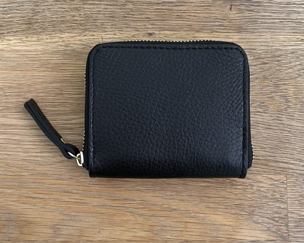 28681730-C780-4E1D-BD44-63B00514503A