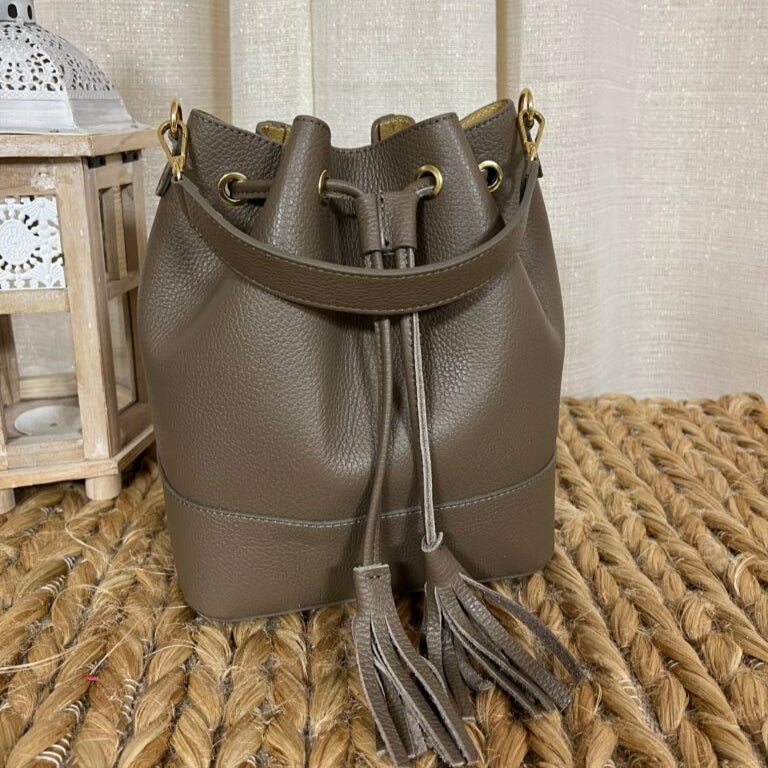 286F0F86-D74C-4DBB-BB03-E066CE1C4646