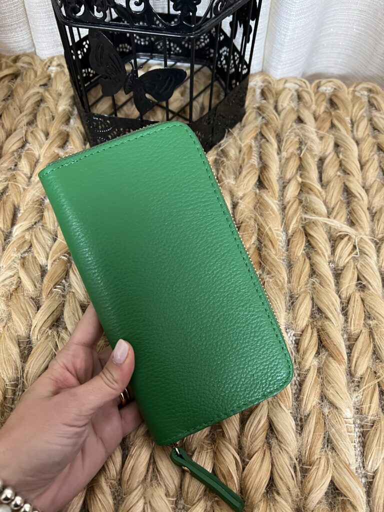 36B5CF1D-3D55-434D-93C8-CB5D96FA13CC