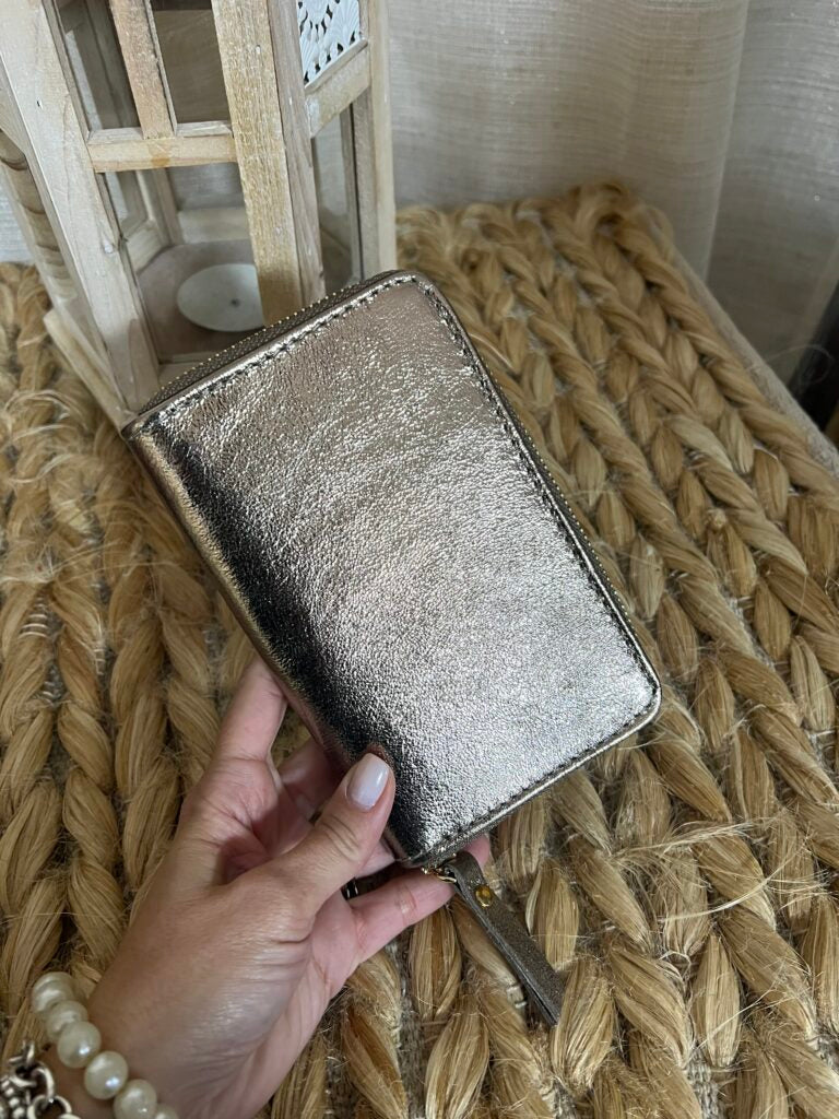 3B7DE7AA-831F-4138-9410-B59F92D43158