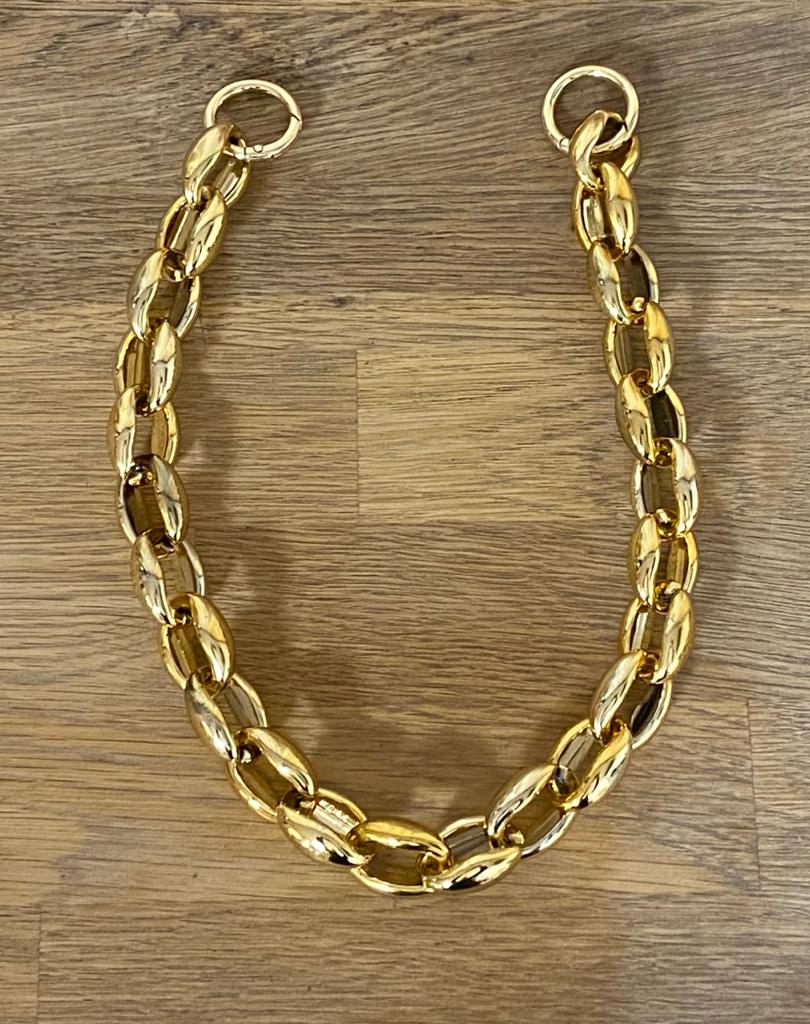 64998DF8-158E-4FB1-8DC7-80E2AE4E3989