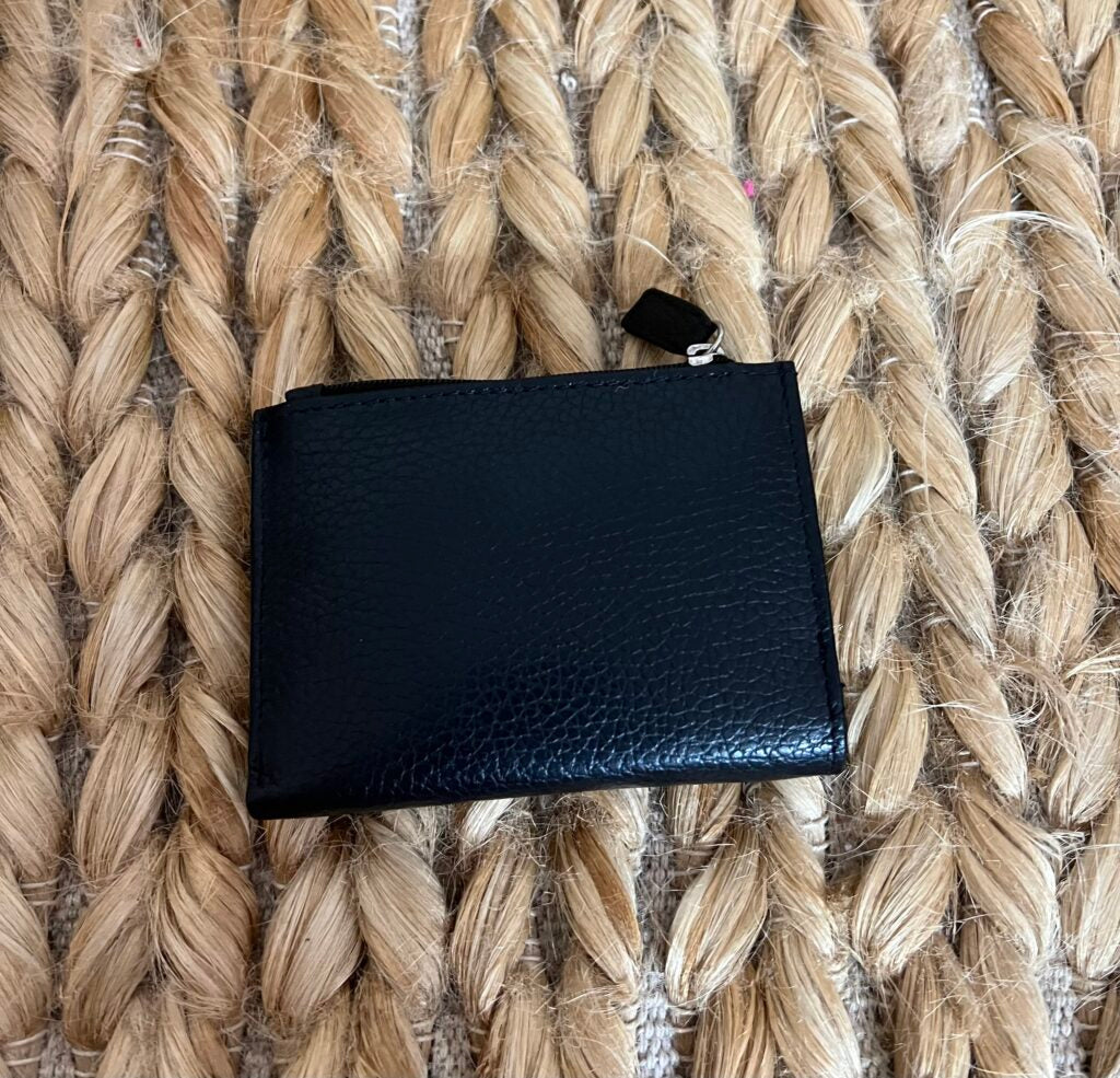 689ACC75-C156-48EB-B6E6-20AC8692B5B7