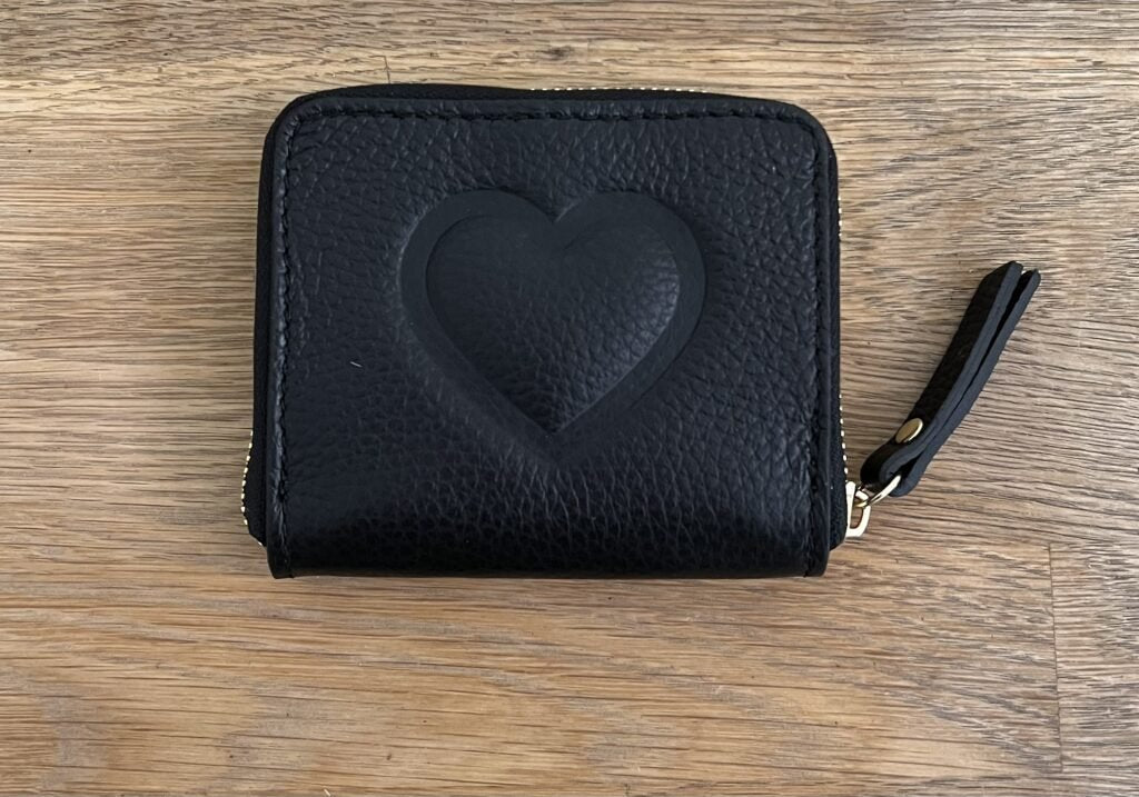 7EBEEF37-3A70-4CDD-A86F-52569FFD7E8B