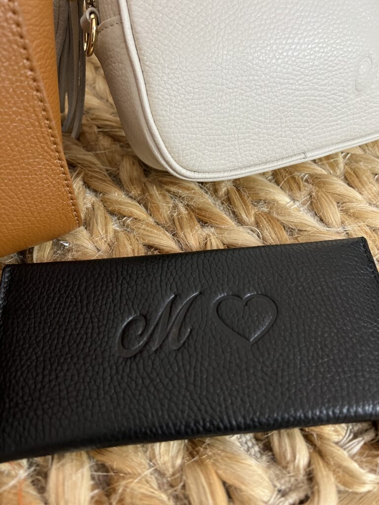 92975165-8A21-4F76-9752-7FC92AC5819C