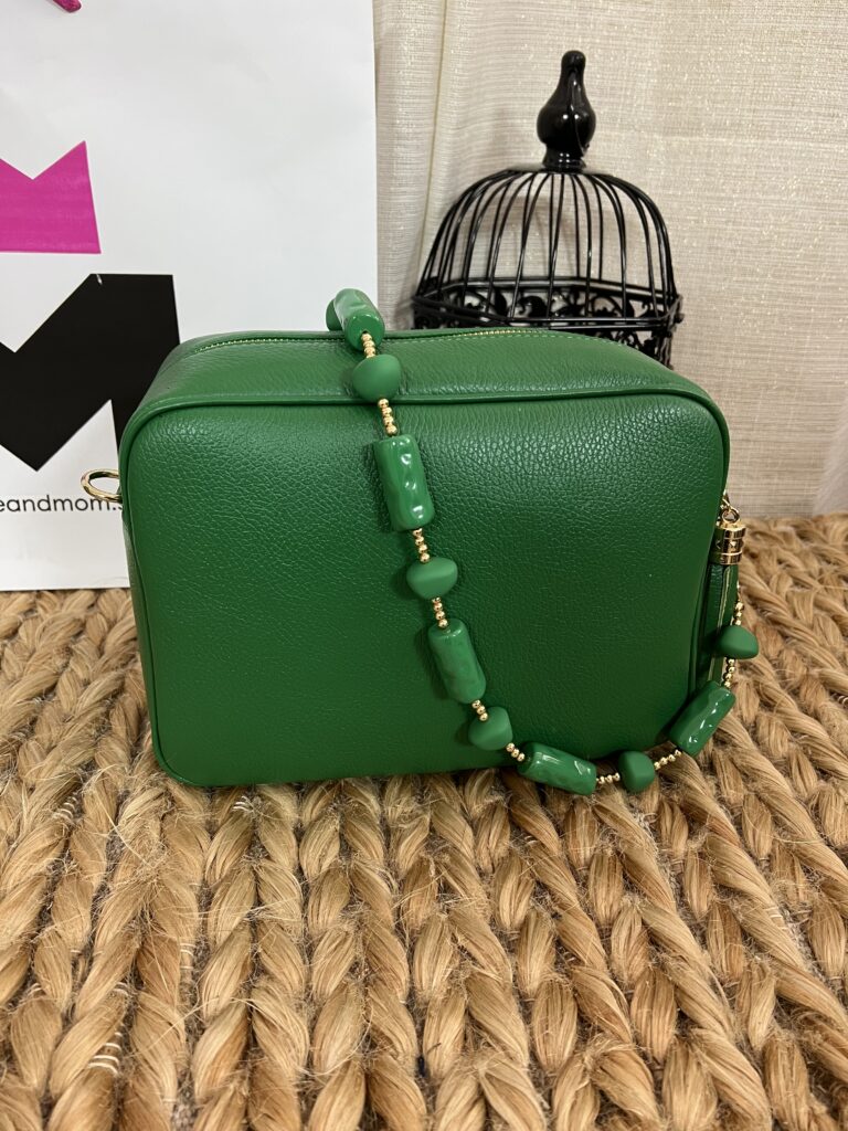 935DE998-70B2-4DED-8BF8-703106A38EBD