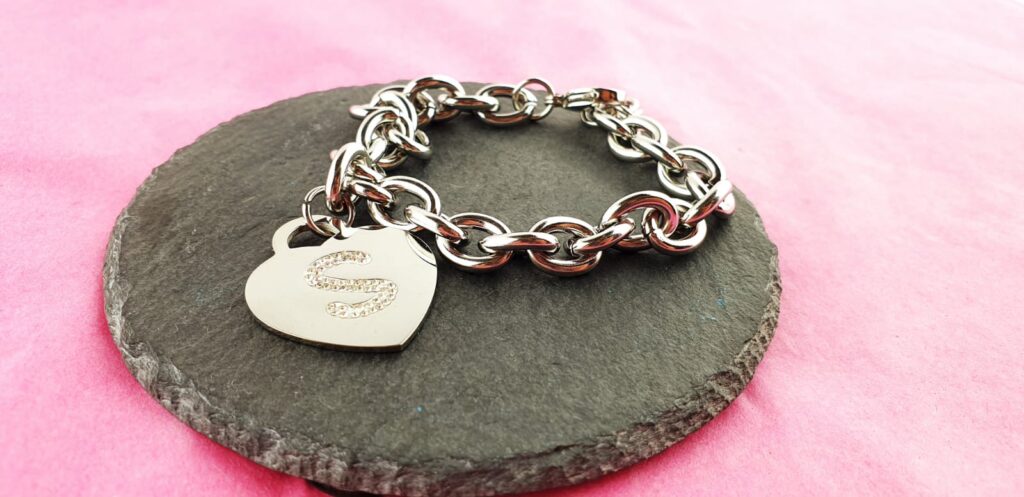 9C65164D-FCD9-4B1D-BD5E-72F6E9612C6B