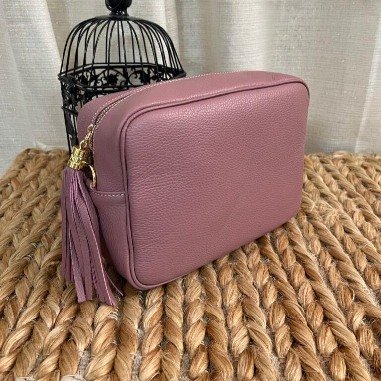 B64F7EE8-351D-41C6-93E4-6D17405D4043