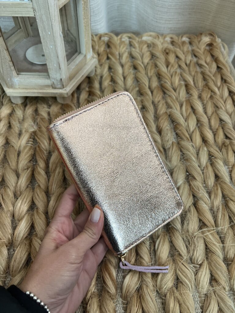 D31B2C55-CD97-4052-B297-952F2A985B4A