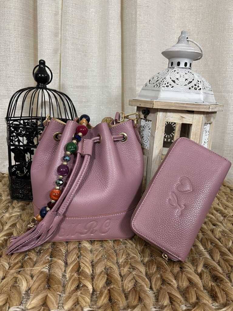 FA80D729-DCAF-414D-8734-DB42277F1652