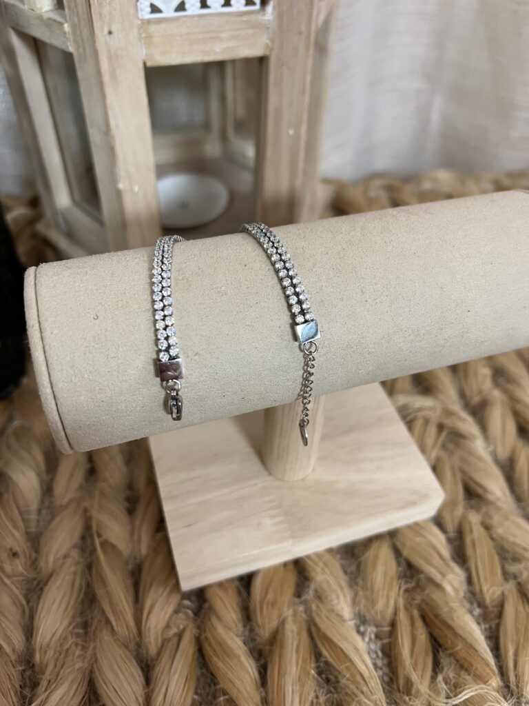 FCE5E913-0580-4D0C-887A-C77A8BDB0C02