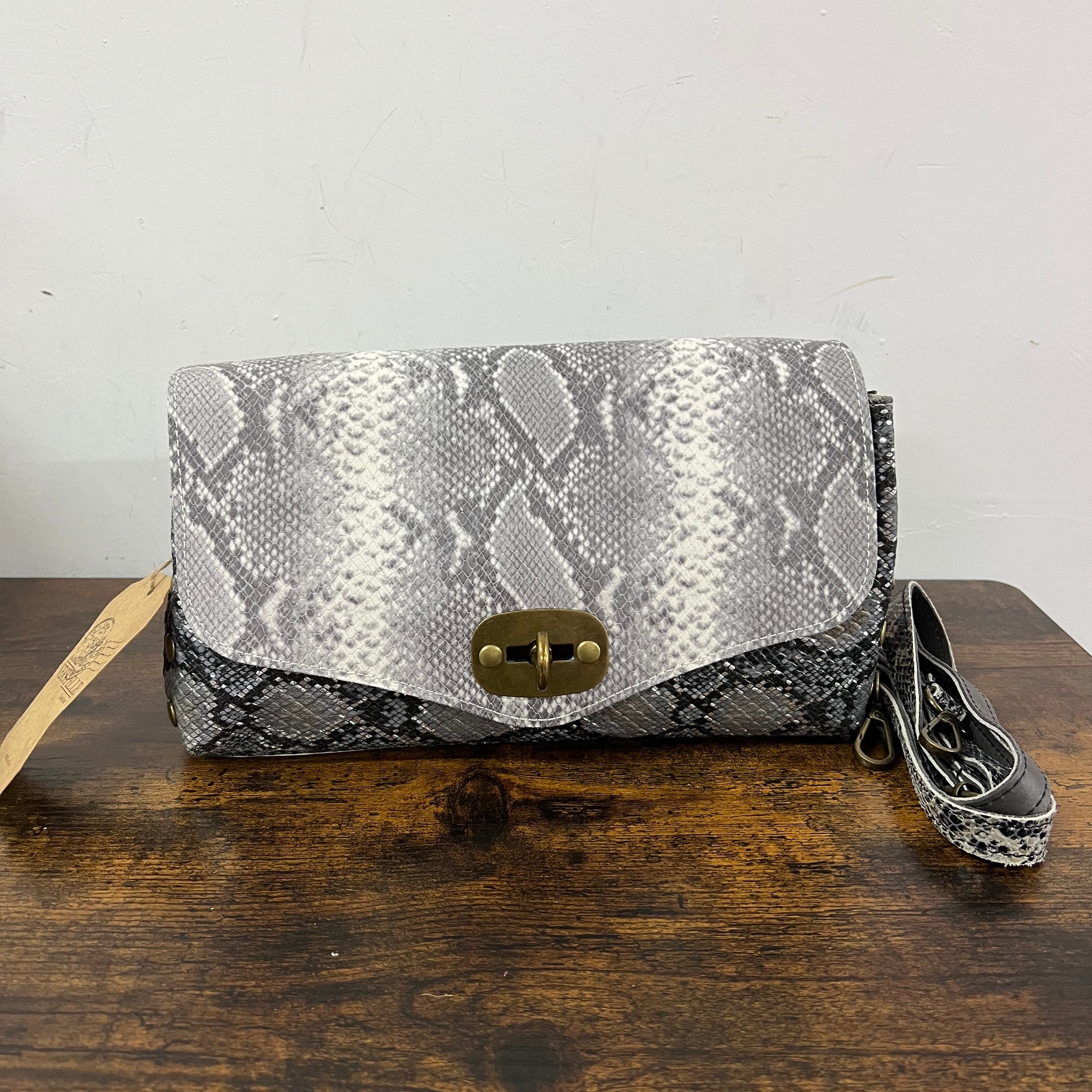 Country bag mini patchwork grey cocco vernice blu