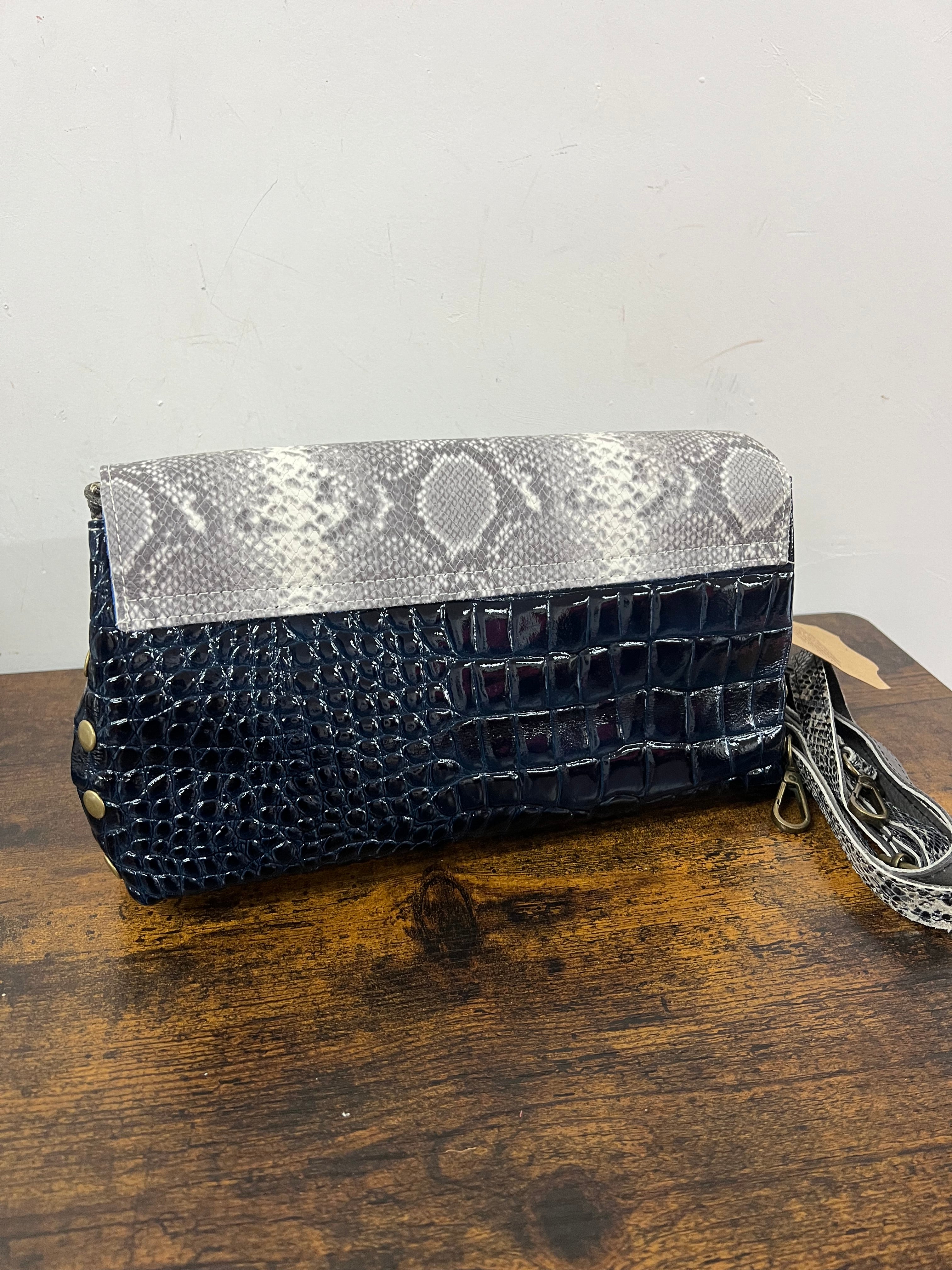 Country bag mini patchwork grey cocco vernice blu