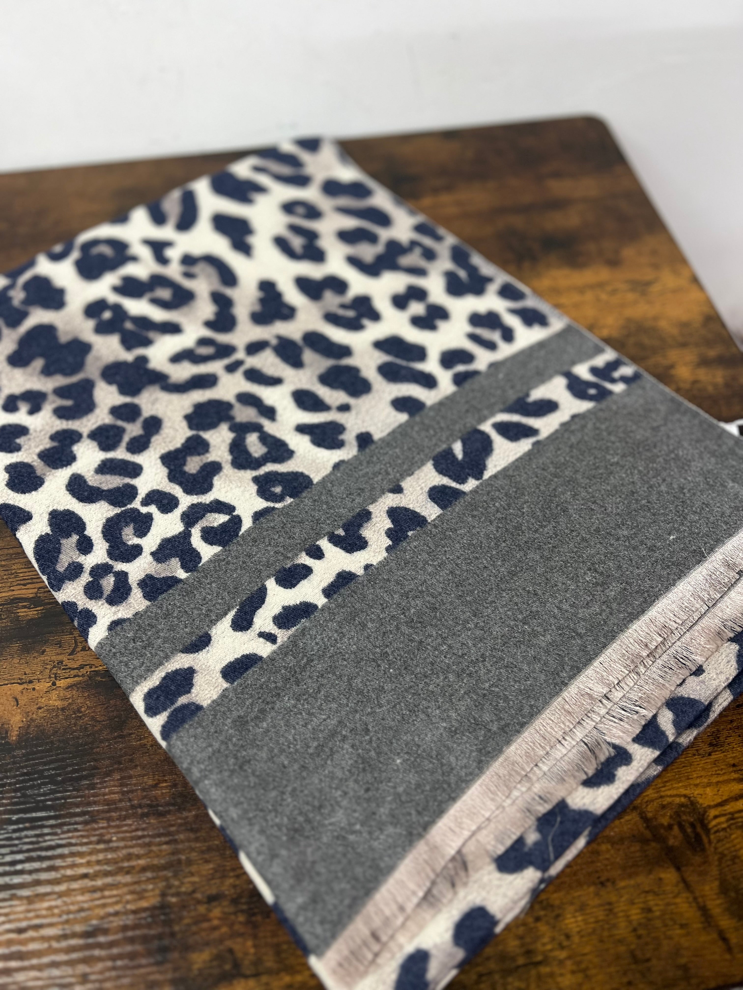 Sciarpona misto cachemire grigio Mac blu