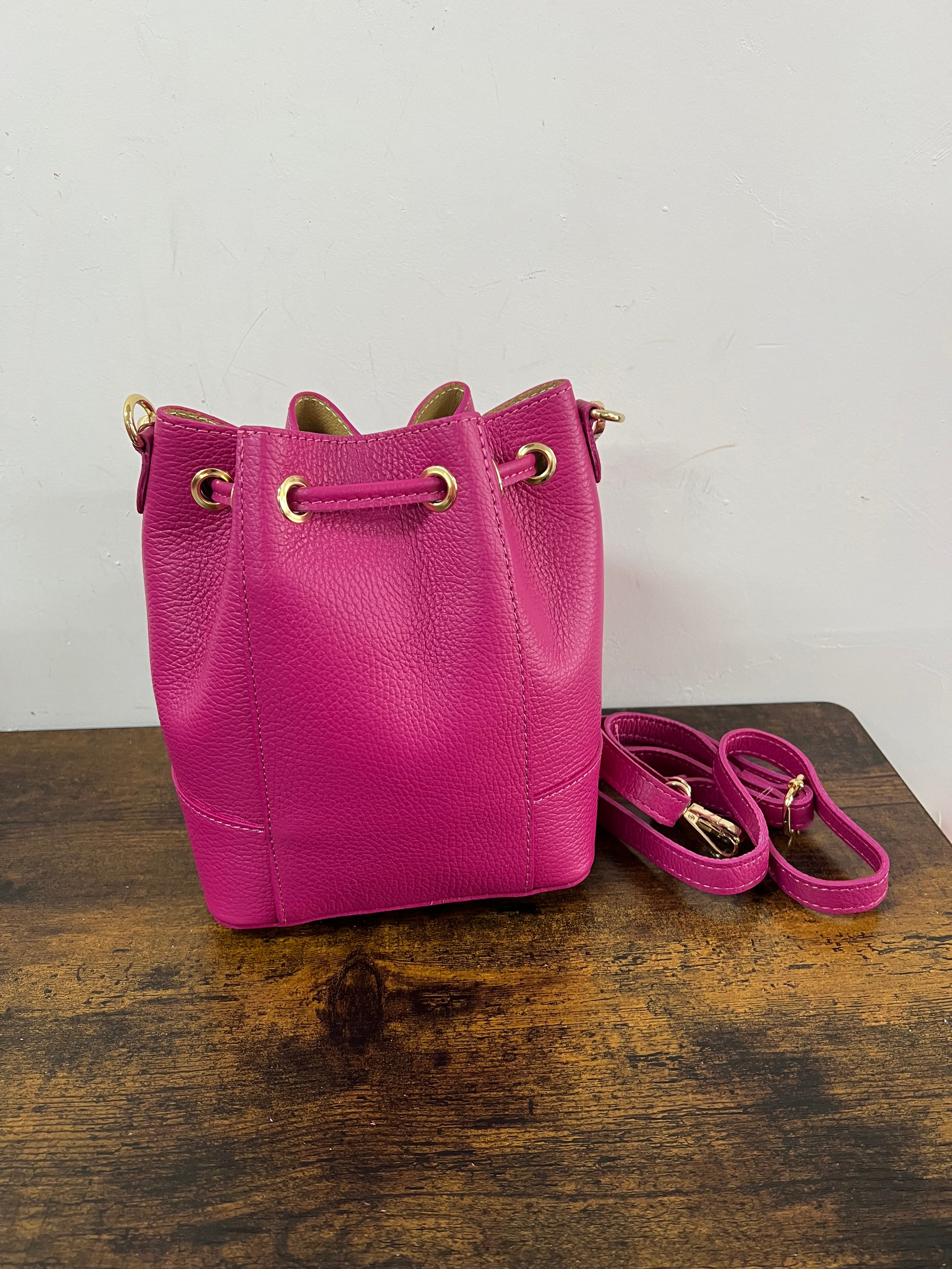 Sacchetto frange mini fucsia