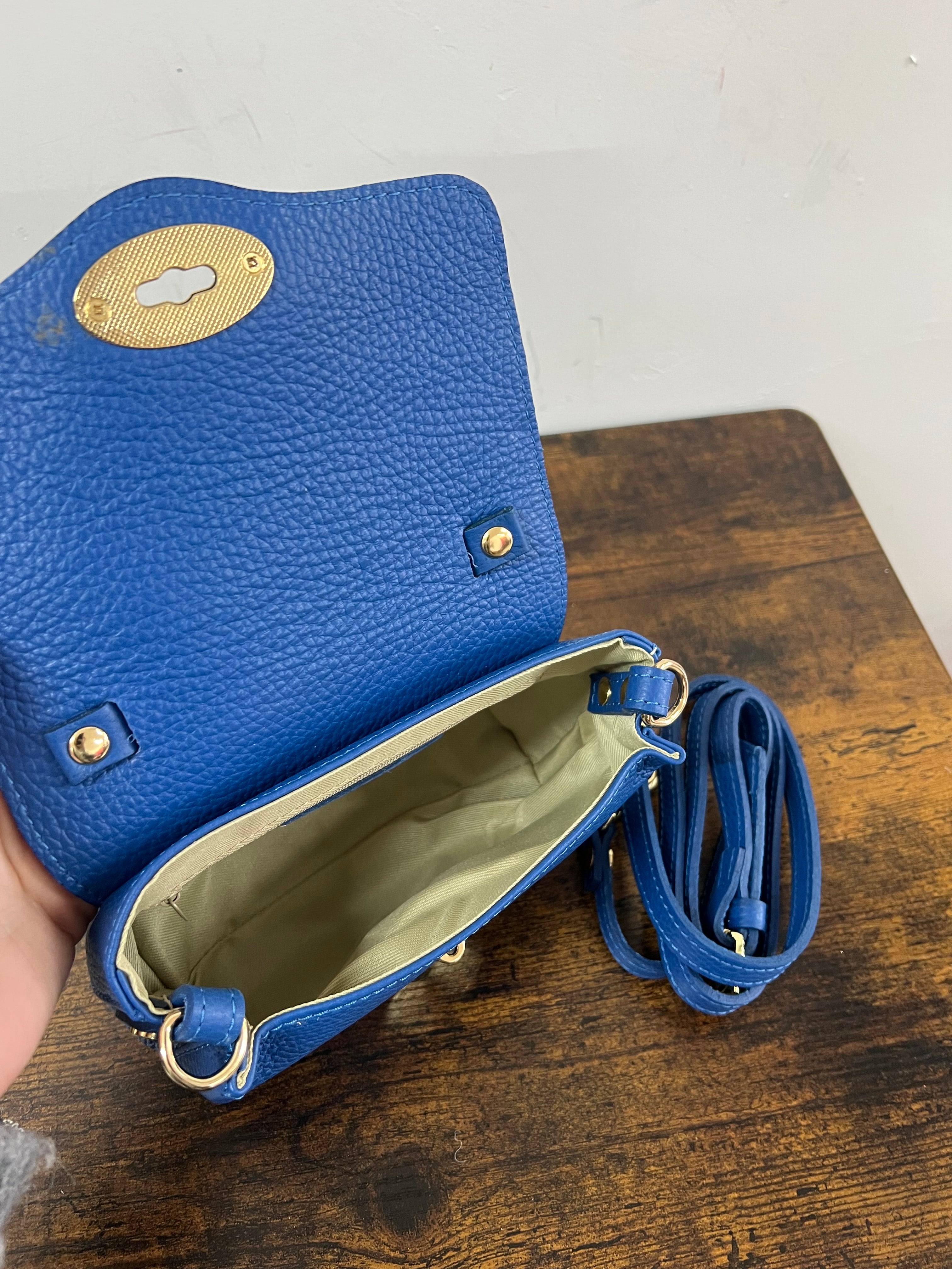 Country bag monocolore z pocket blu elettrico