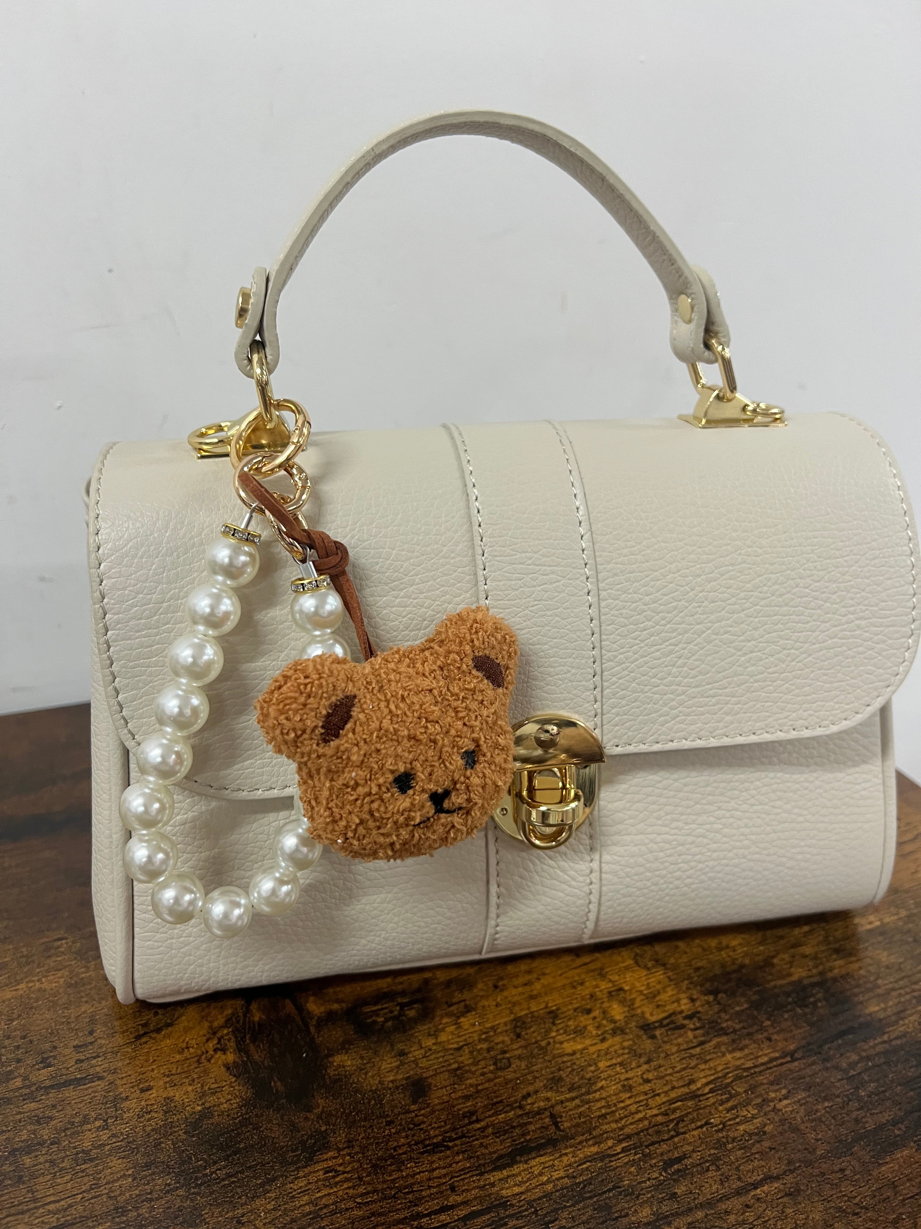 Portachiavi teddy cammello e perle