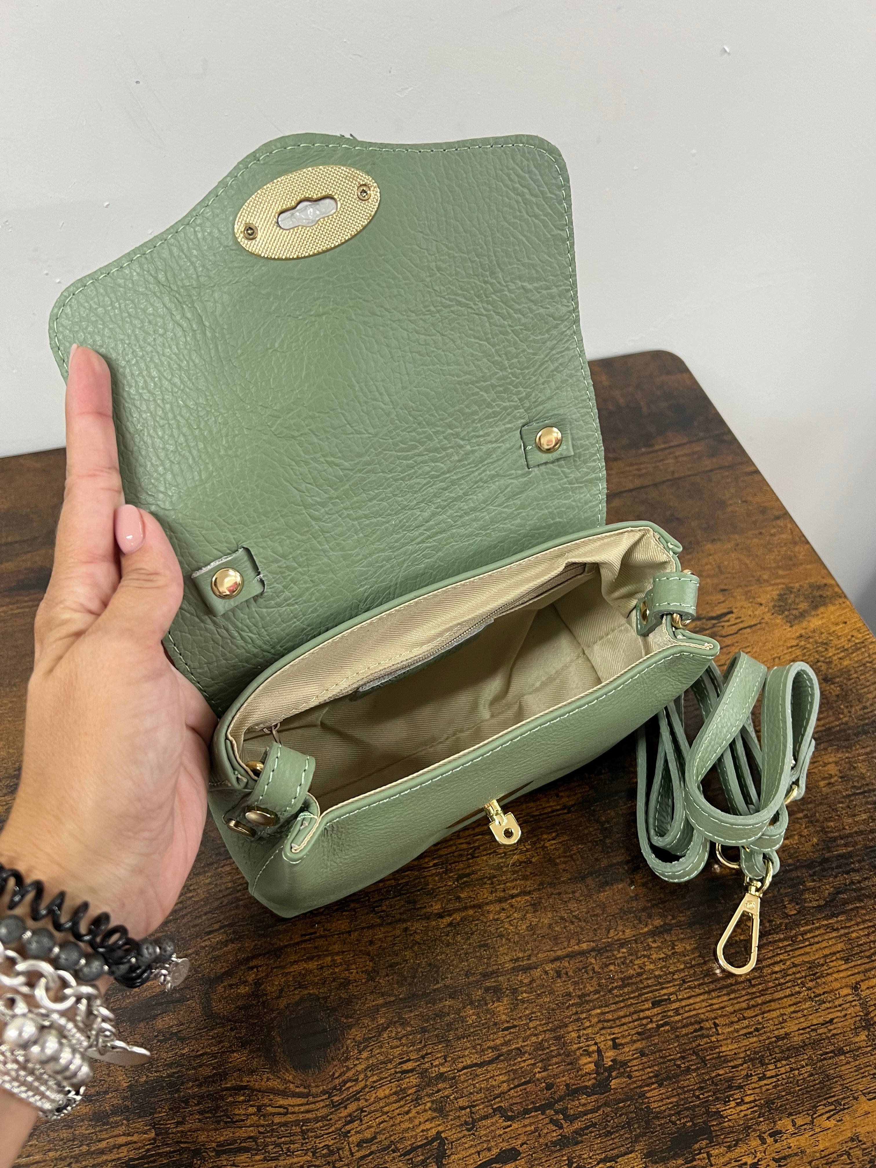 Country bag monocolore z pocket verde salvia