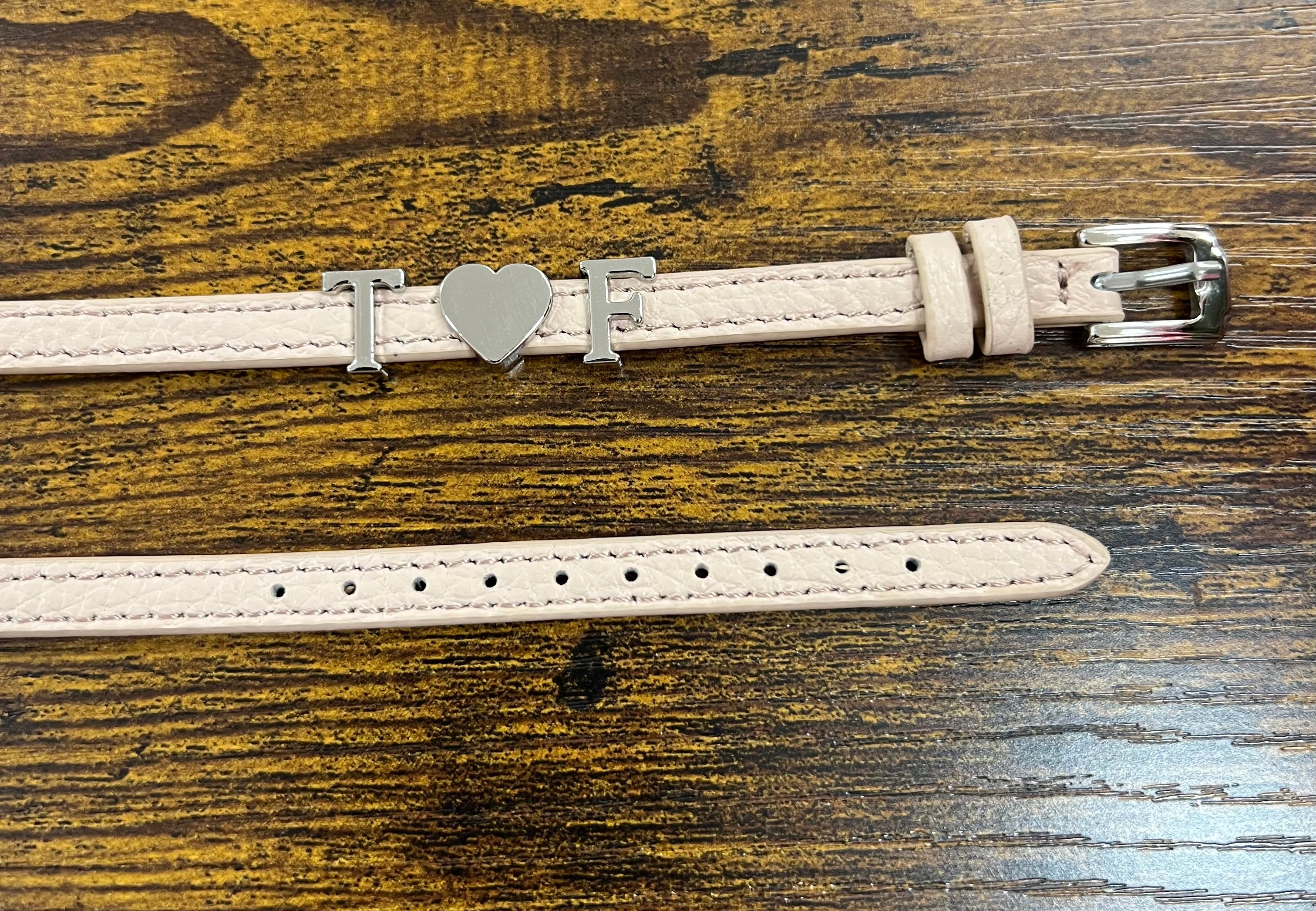 Bracciale in pelle con iniziali argentate cinturino nude