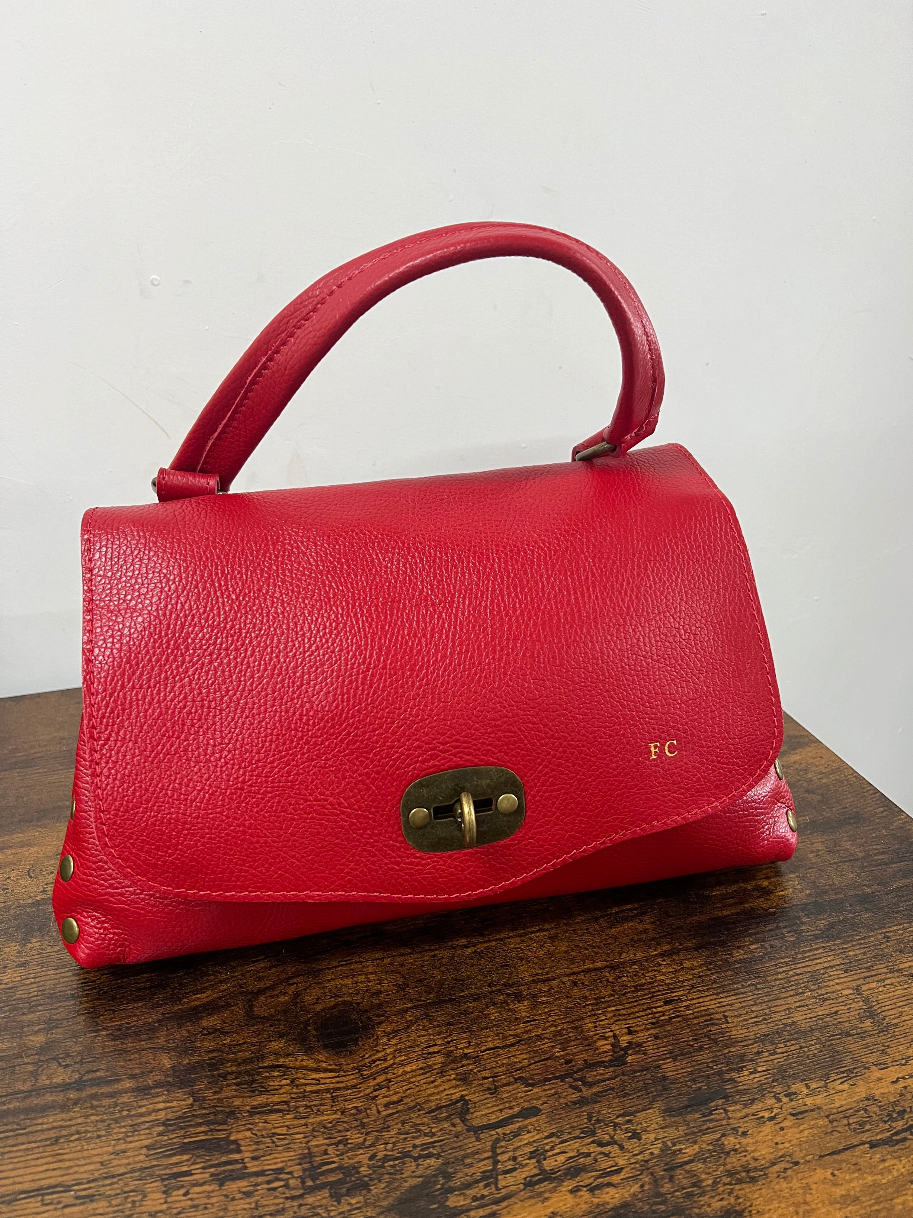 Country bag monocolore rosso e tracolla sandy