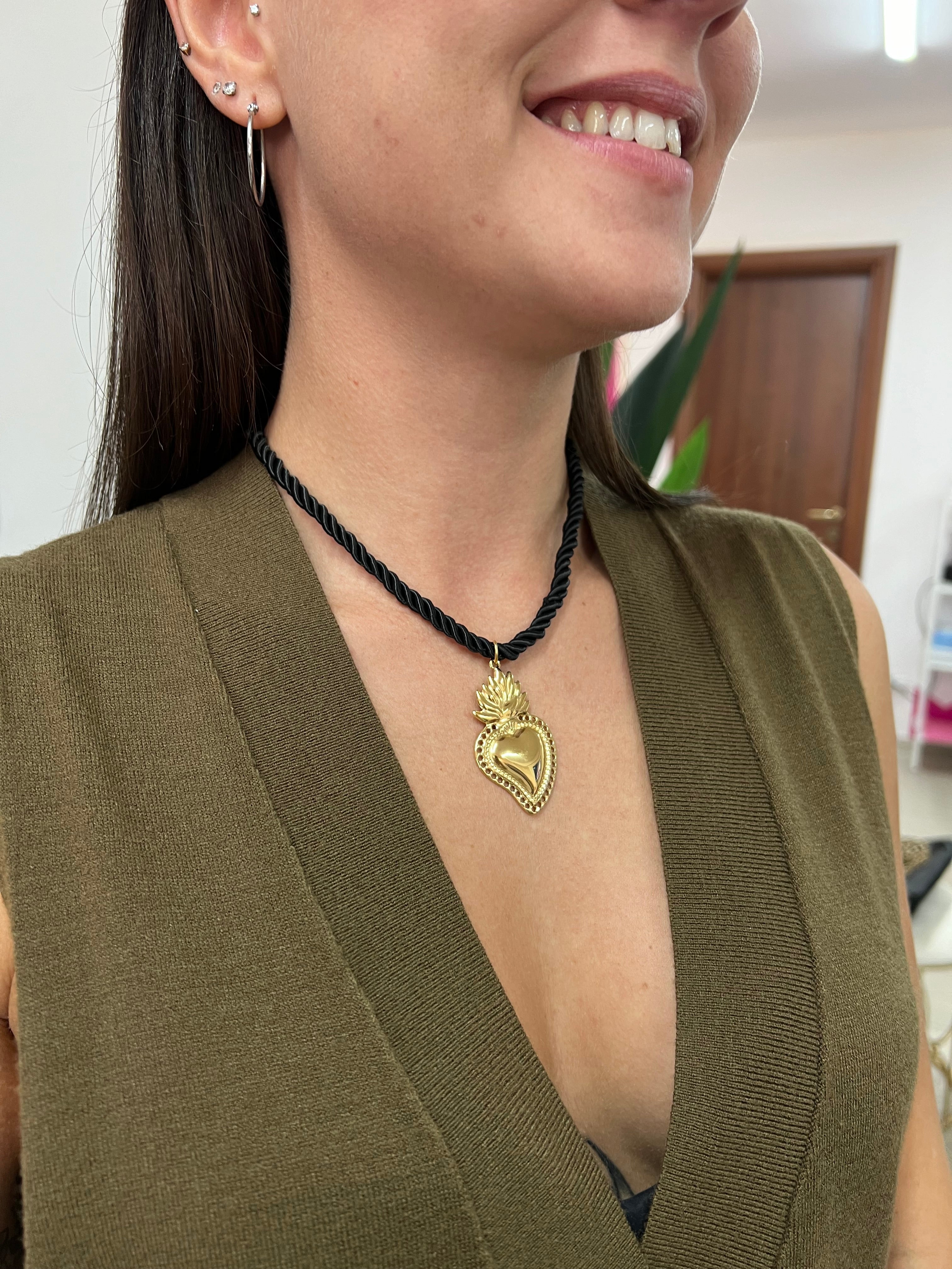 Anew cordino nero cuore sacro