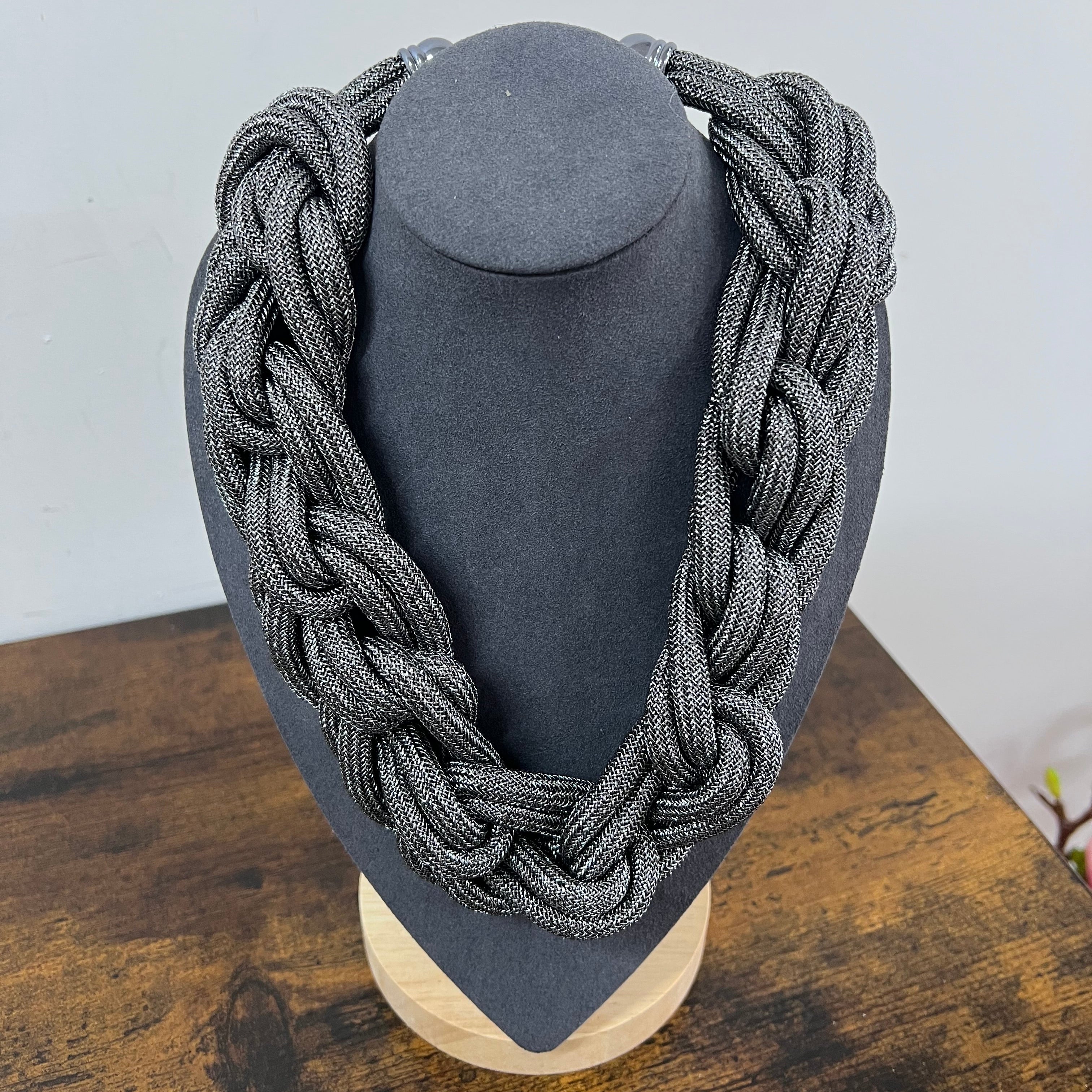 Collana intreccio tessuto piombo