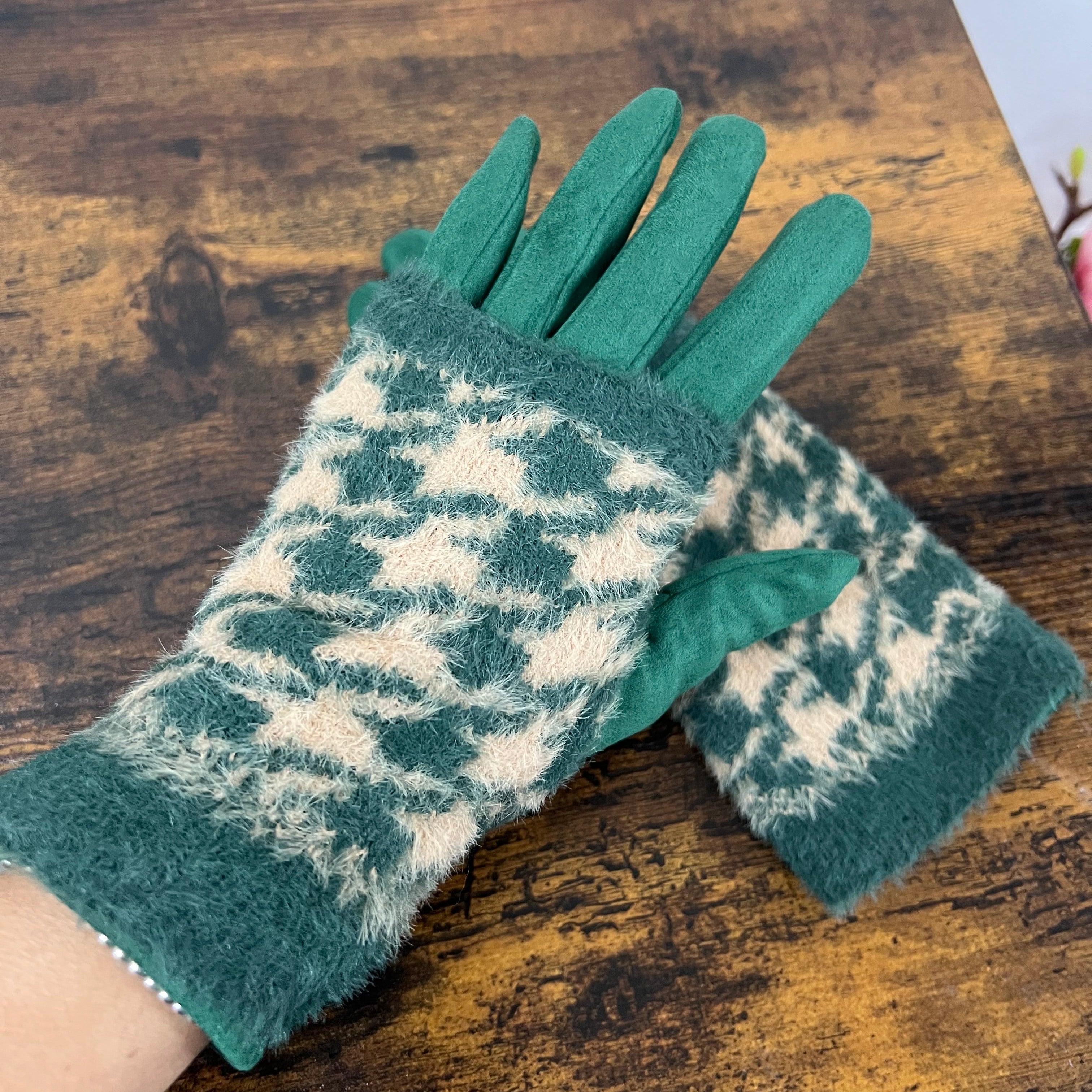 Emerald green houndstooth double glove