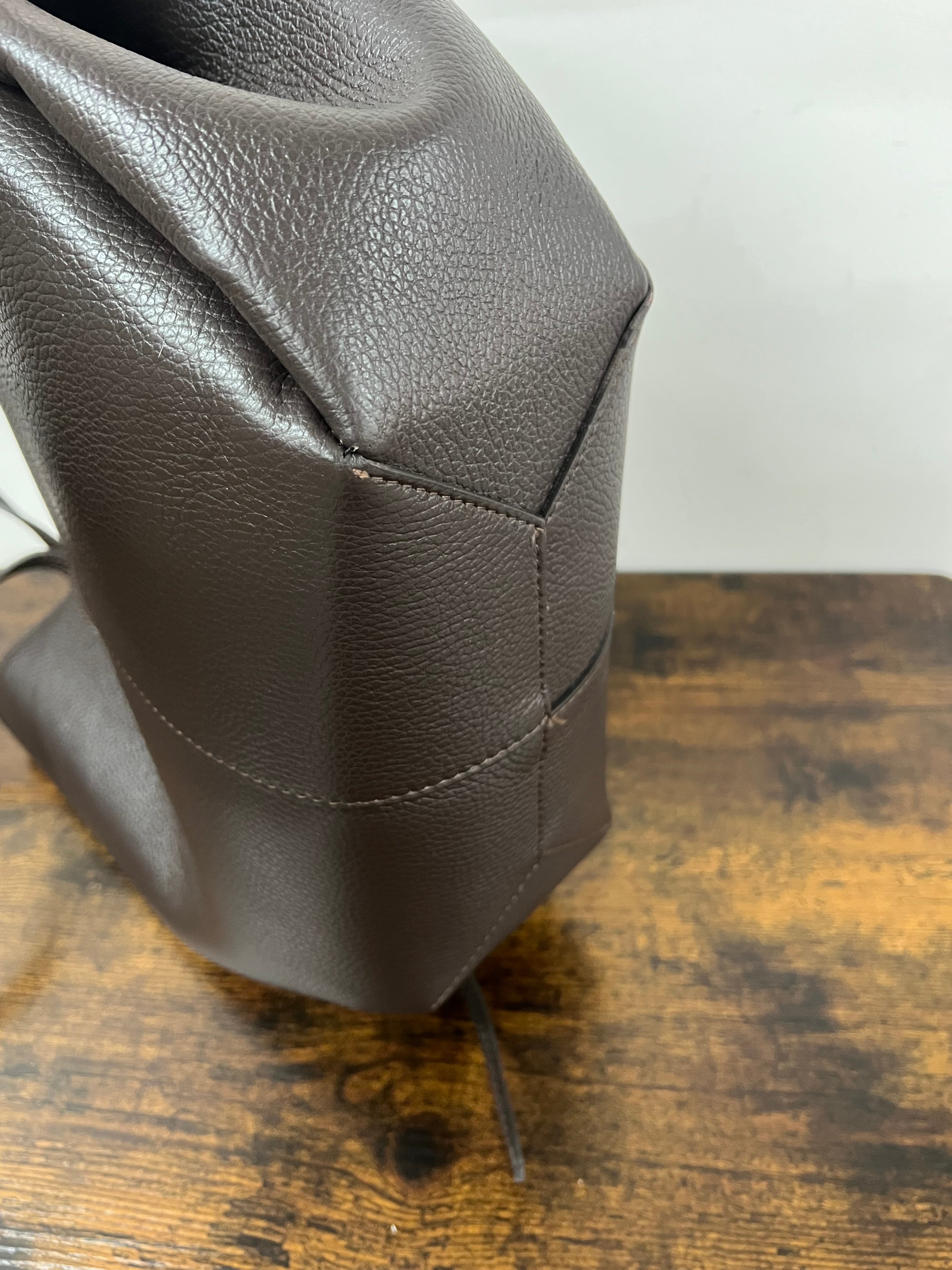 Lili shopper bag with dark brown head