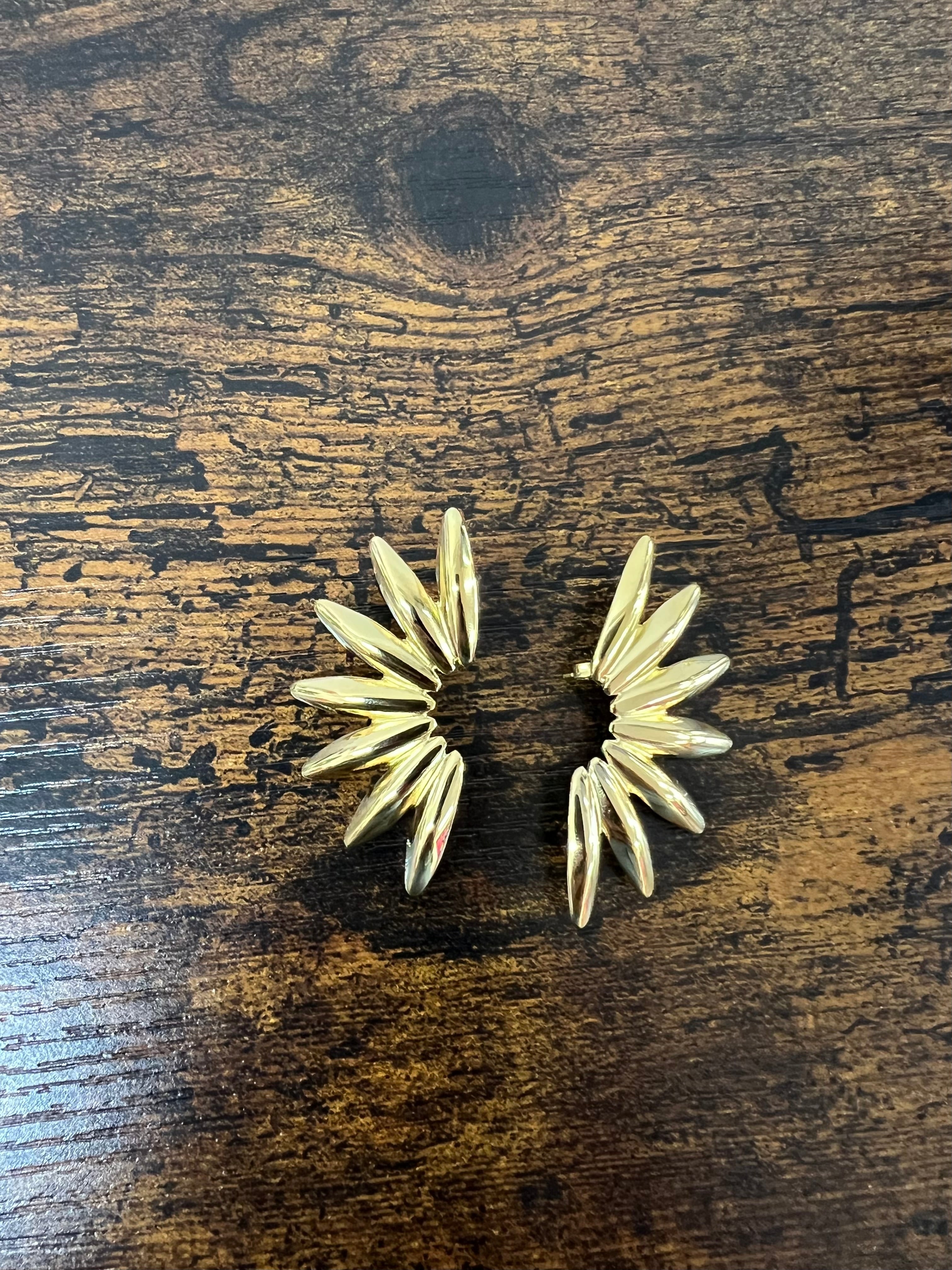 Orecchini anew mezza margherita dorata