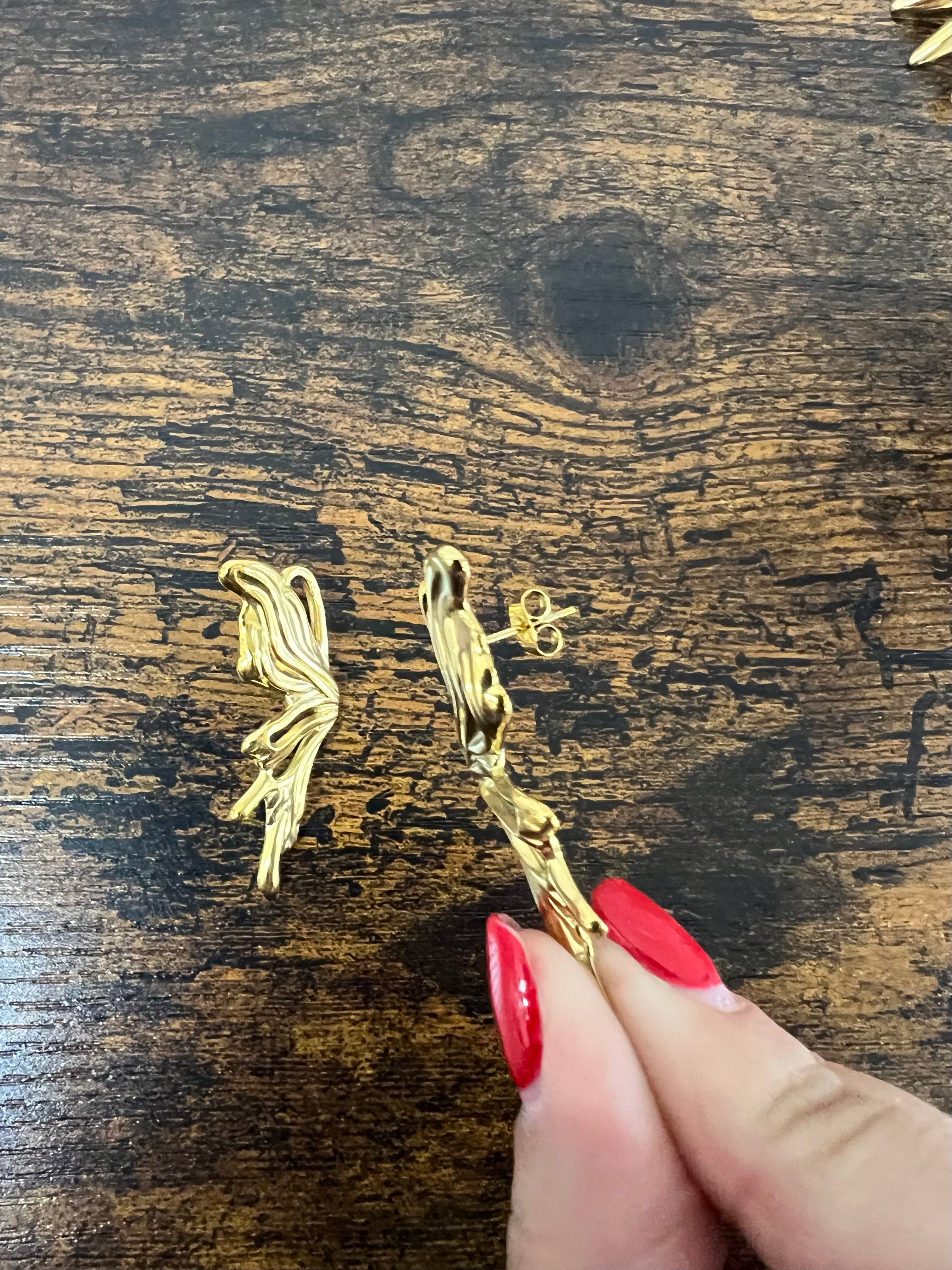 Anew golden butterfly earrings