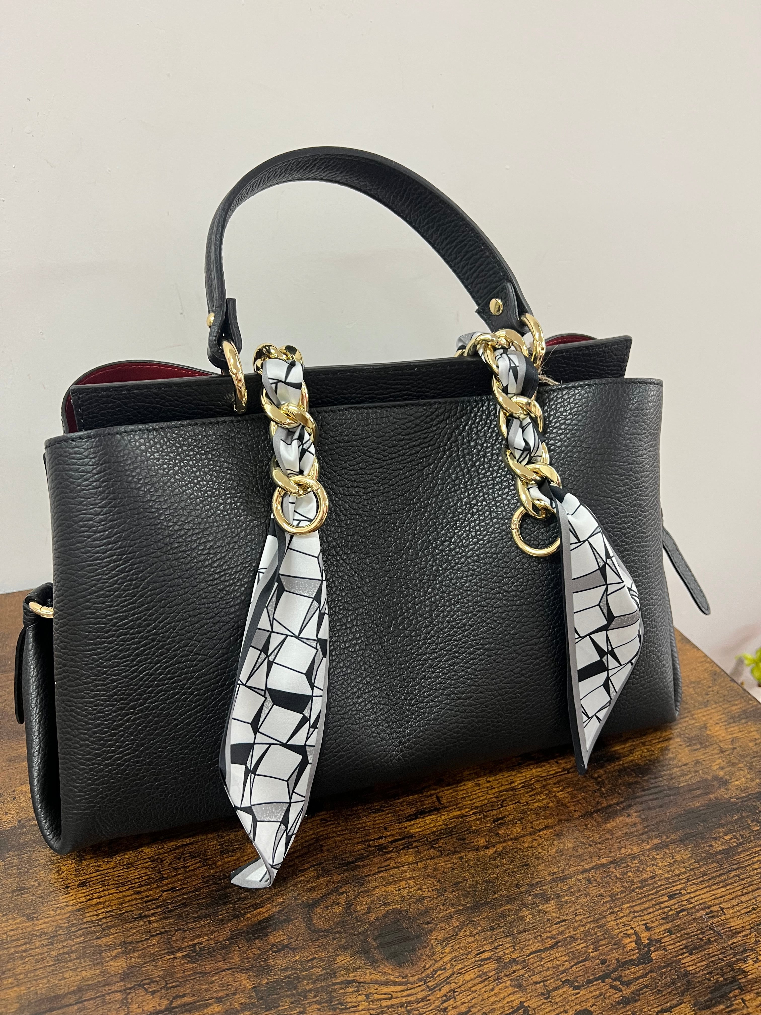Catena foulard astro bianca e nera