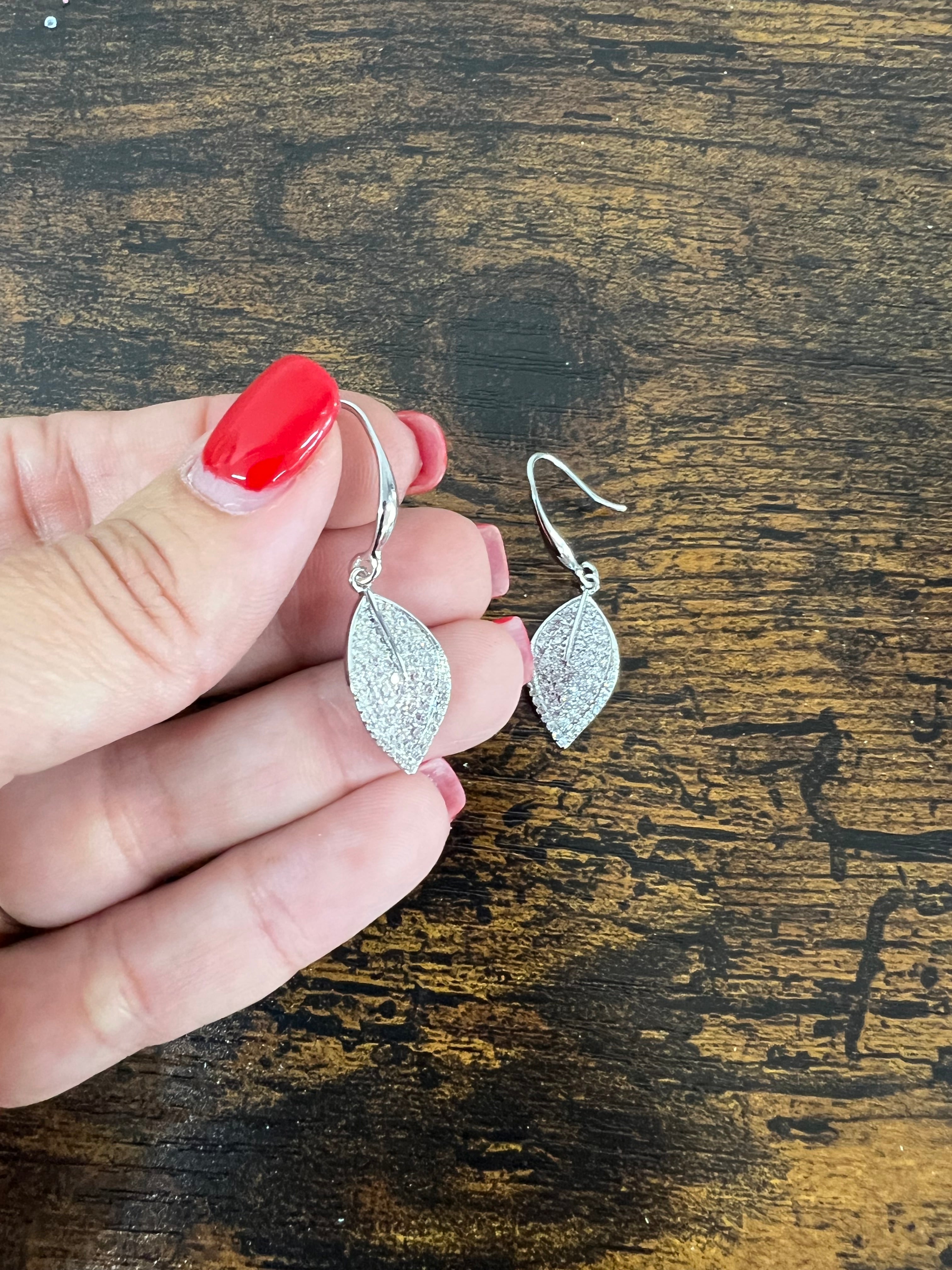 Orecchini anew foglia mini swarosky argentato