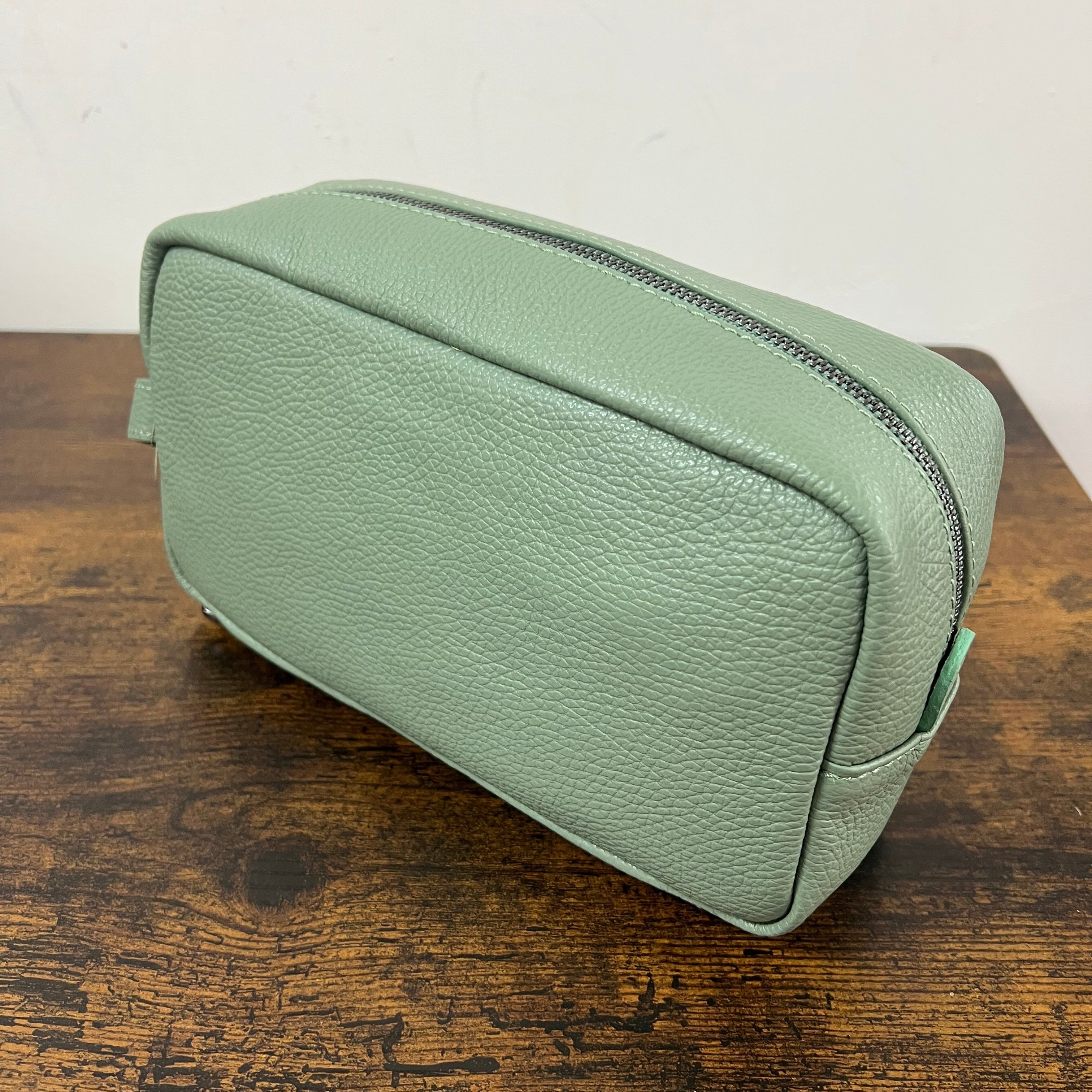 Beauty unisex ted verde salvia