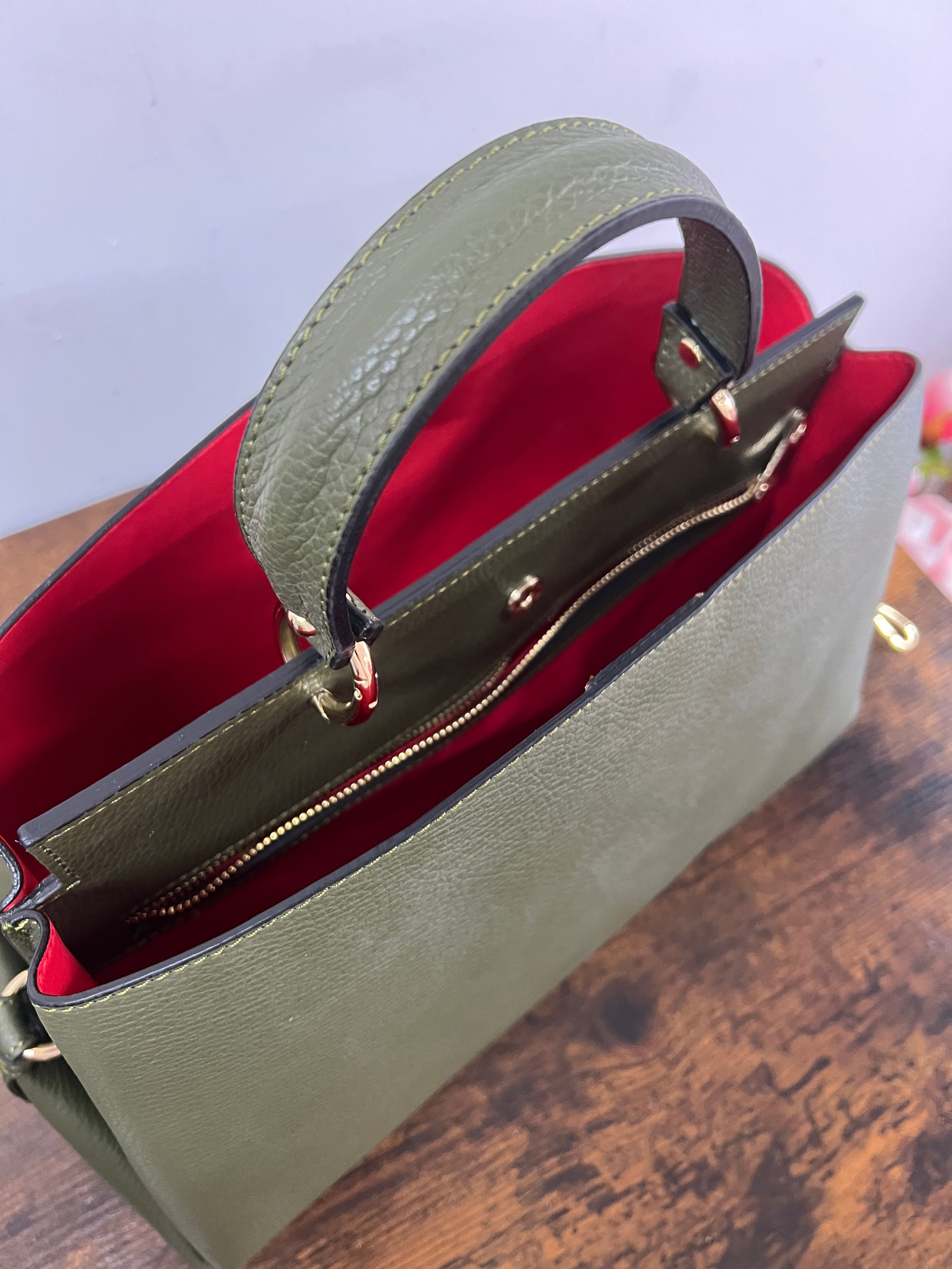 Arianna large military green
