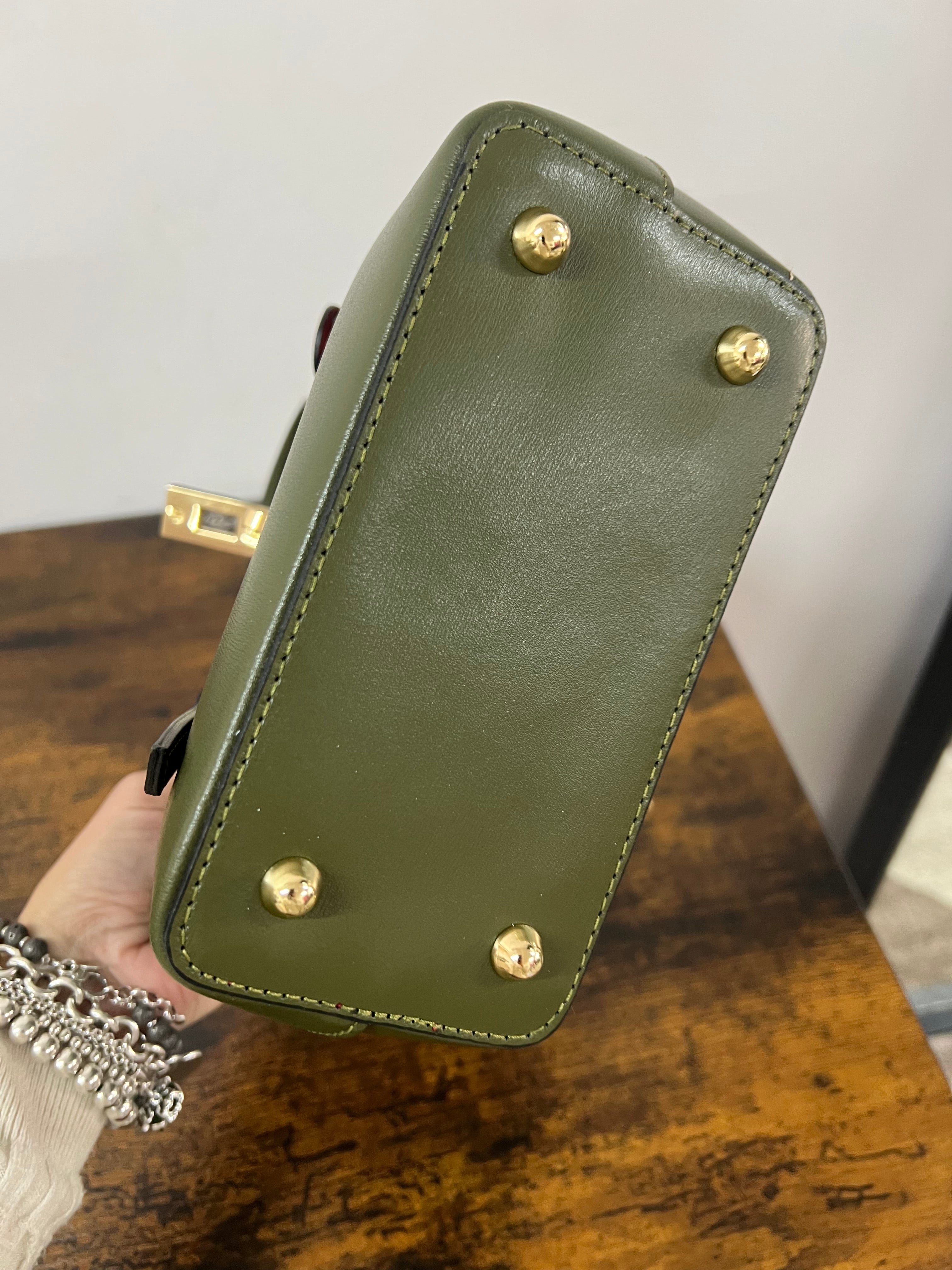 Mini Sally verde militare