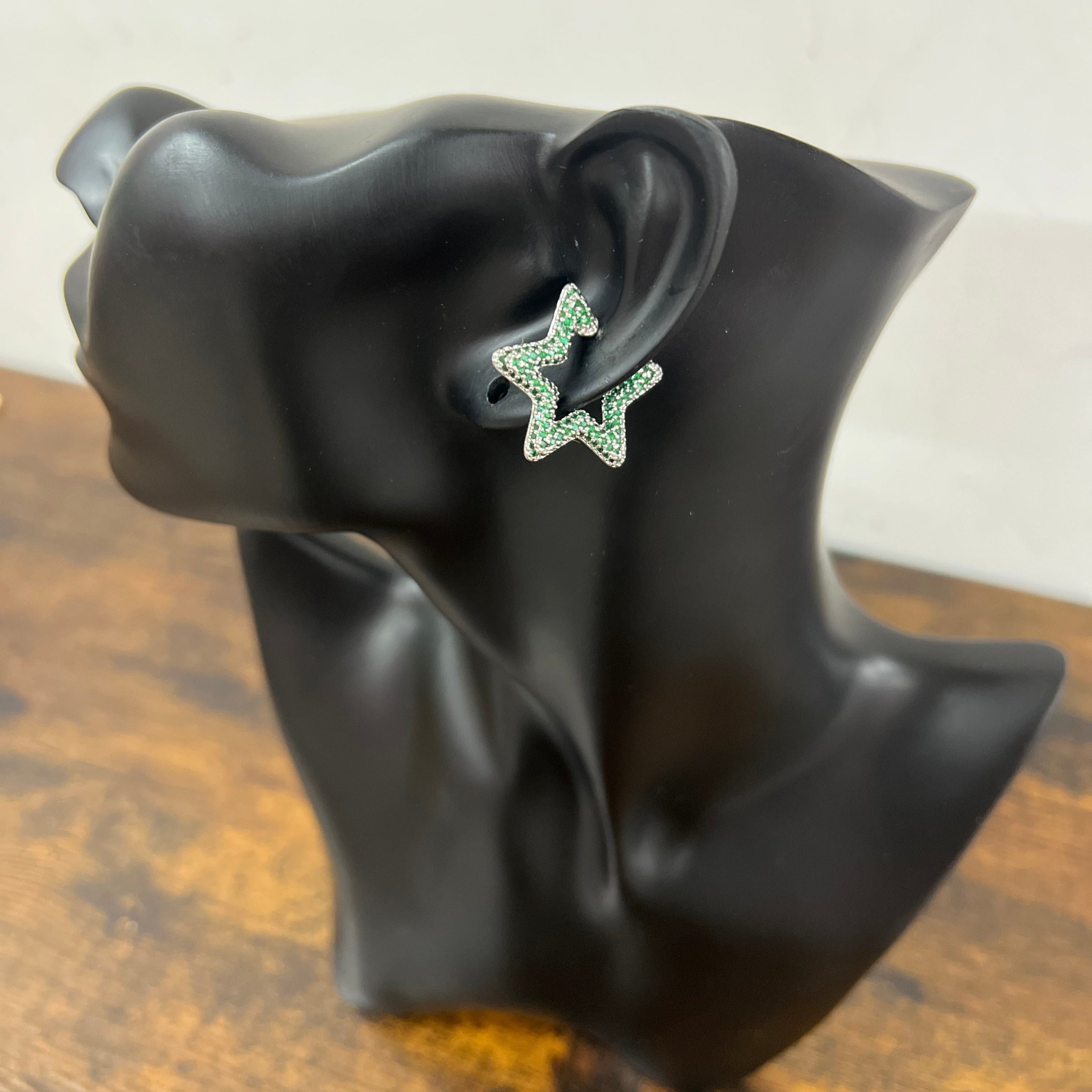 Single earcuff stella argentata zirconi verdi