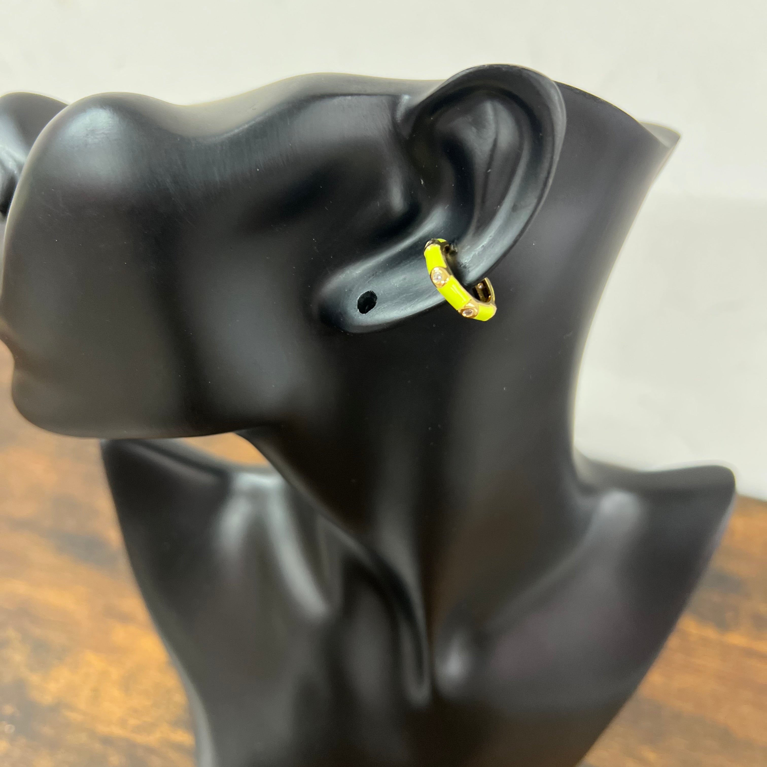 Single yellow gold plated enamel hoop earcuff