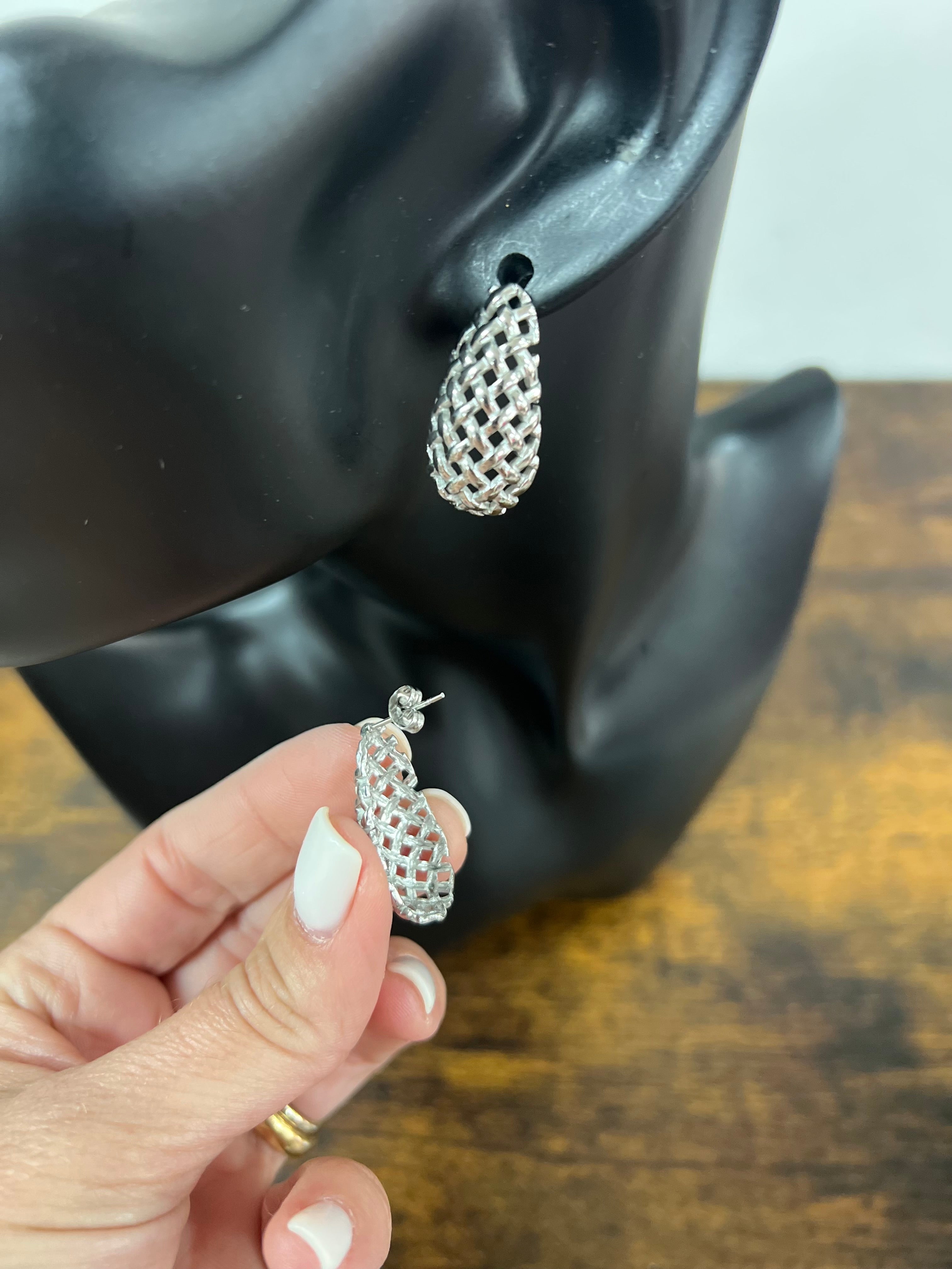 Silver-plated netted drop earrings