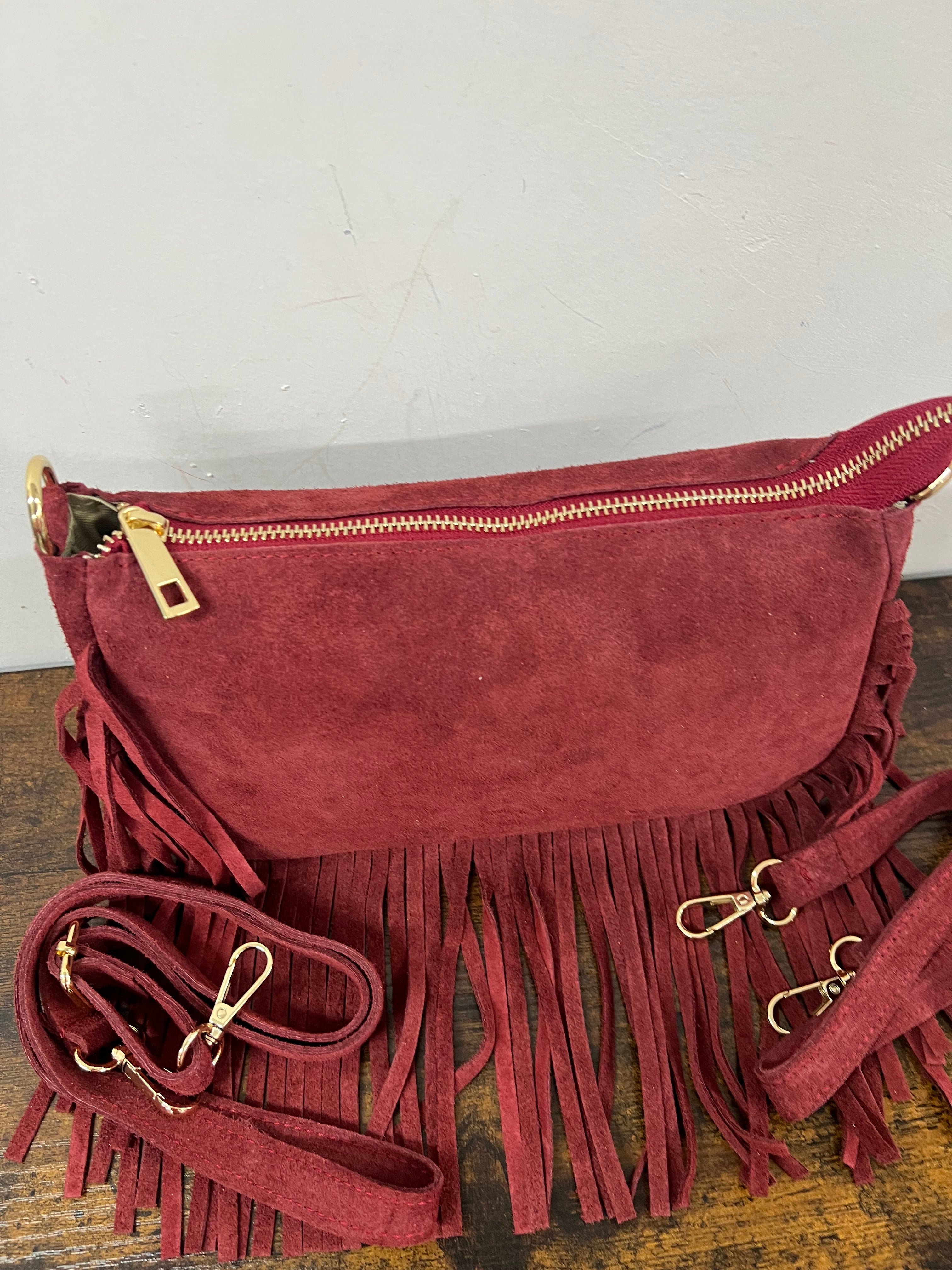 Baguette pelle suede frange bordeaux