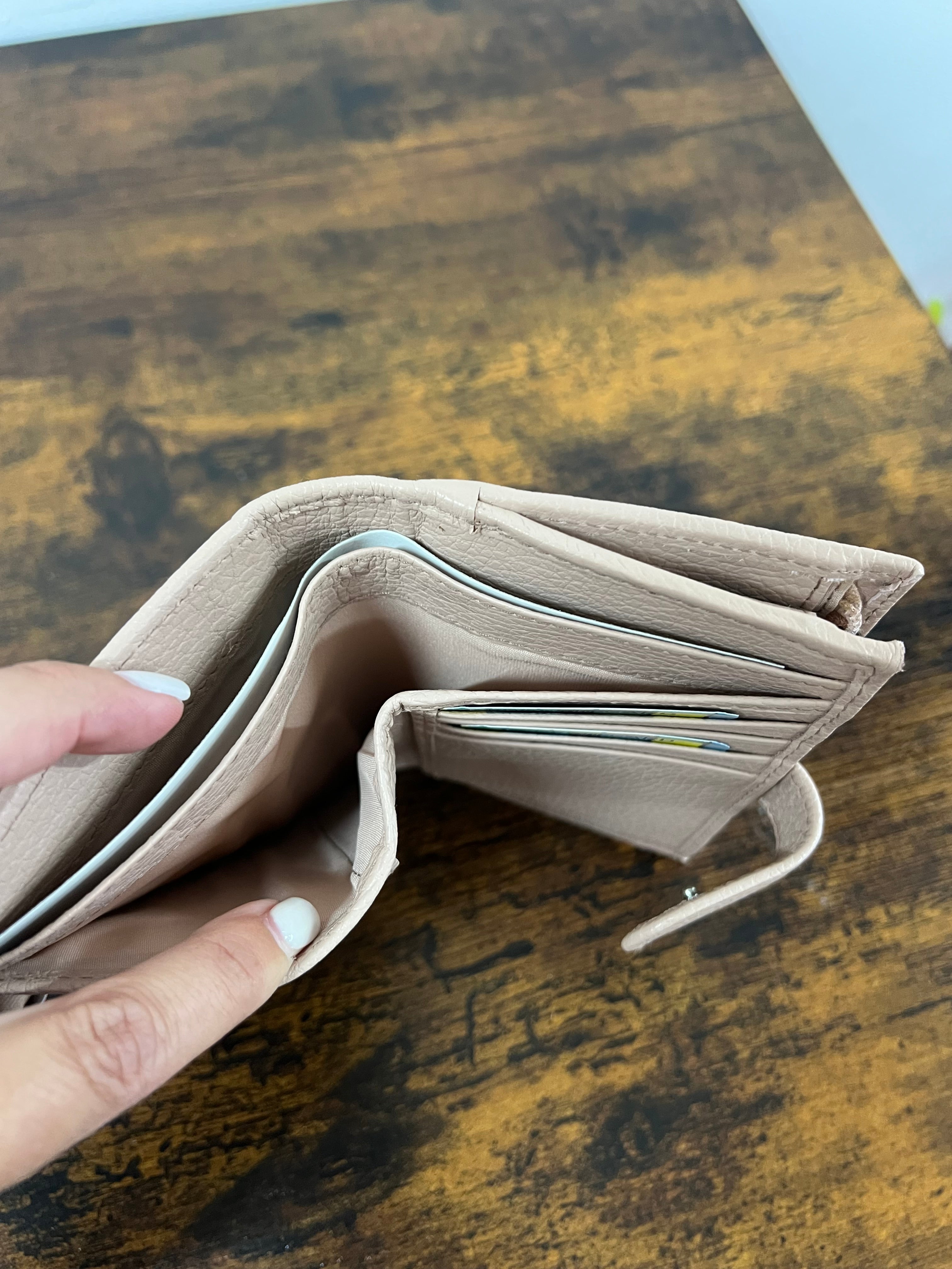 Kompatto z plus clip nude