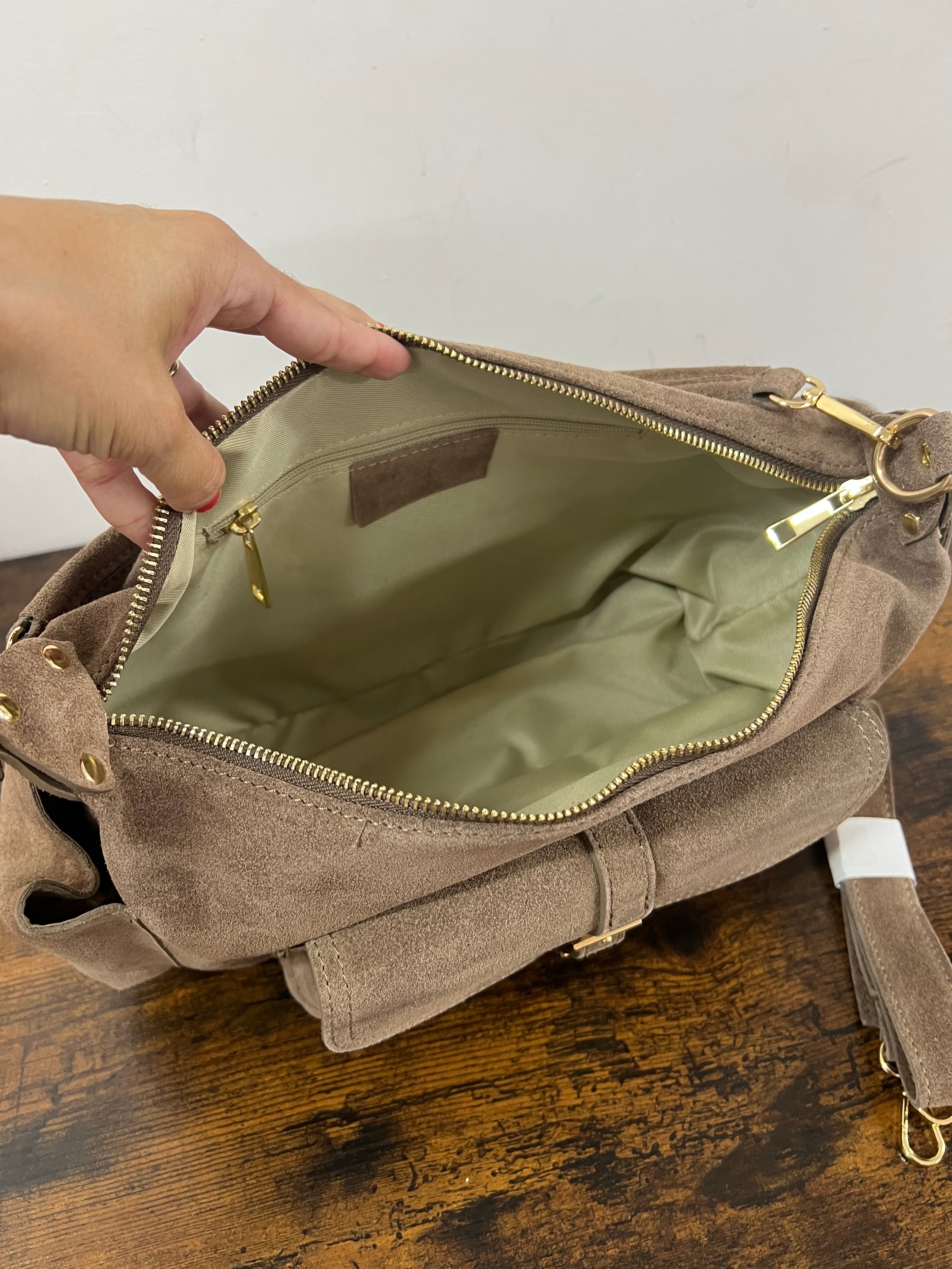 Mega baguette vera pelle suede fango