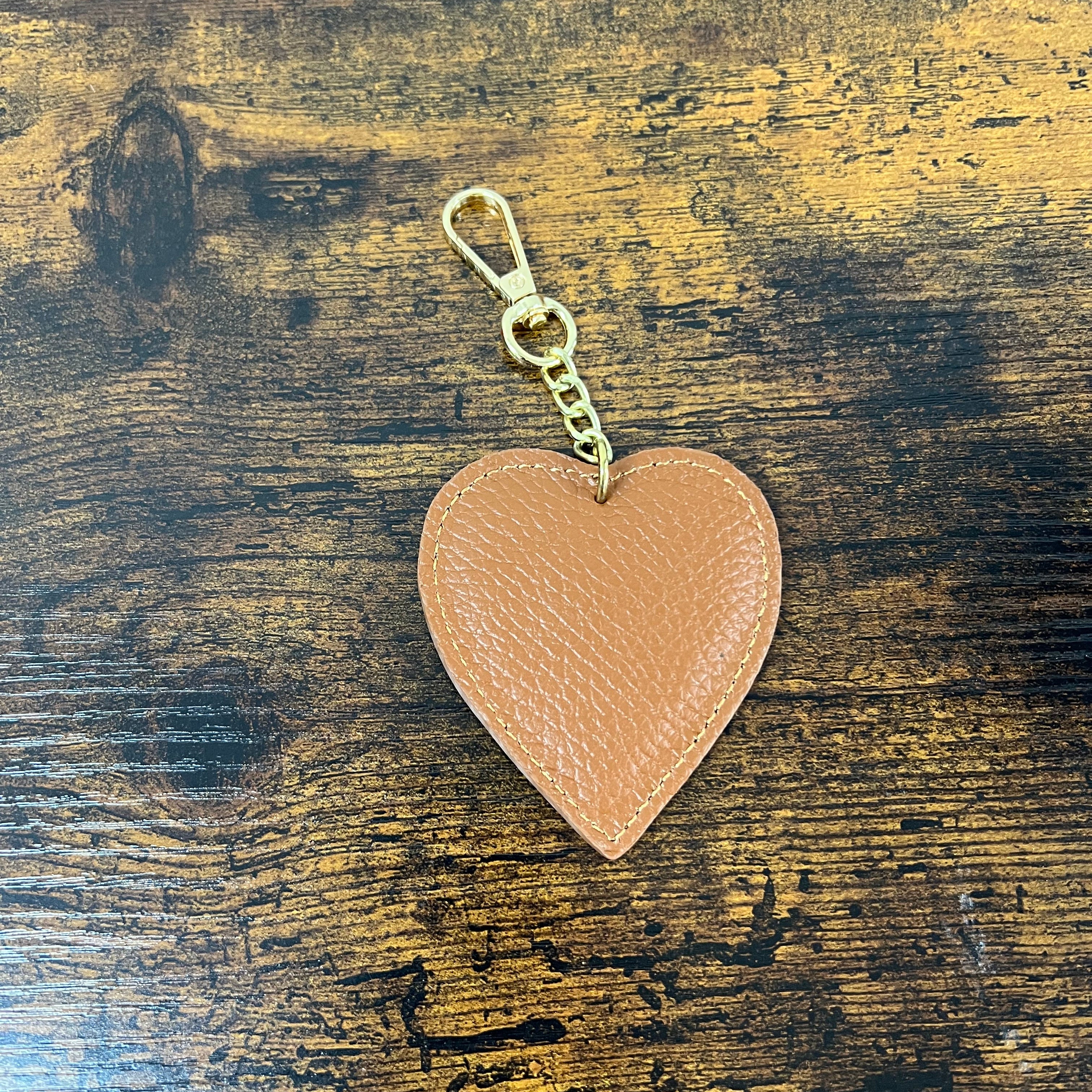 Cuore in vera pelle cuoio scuro