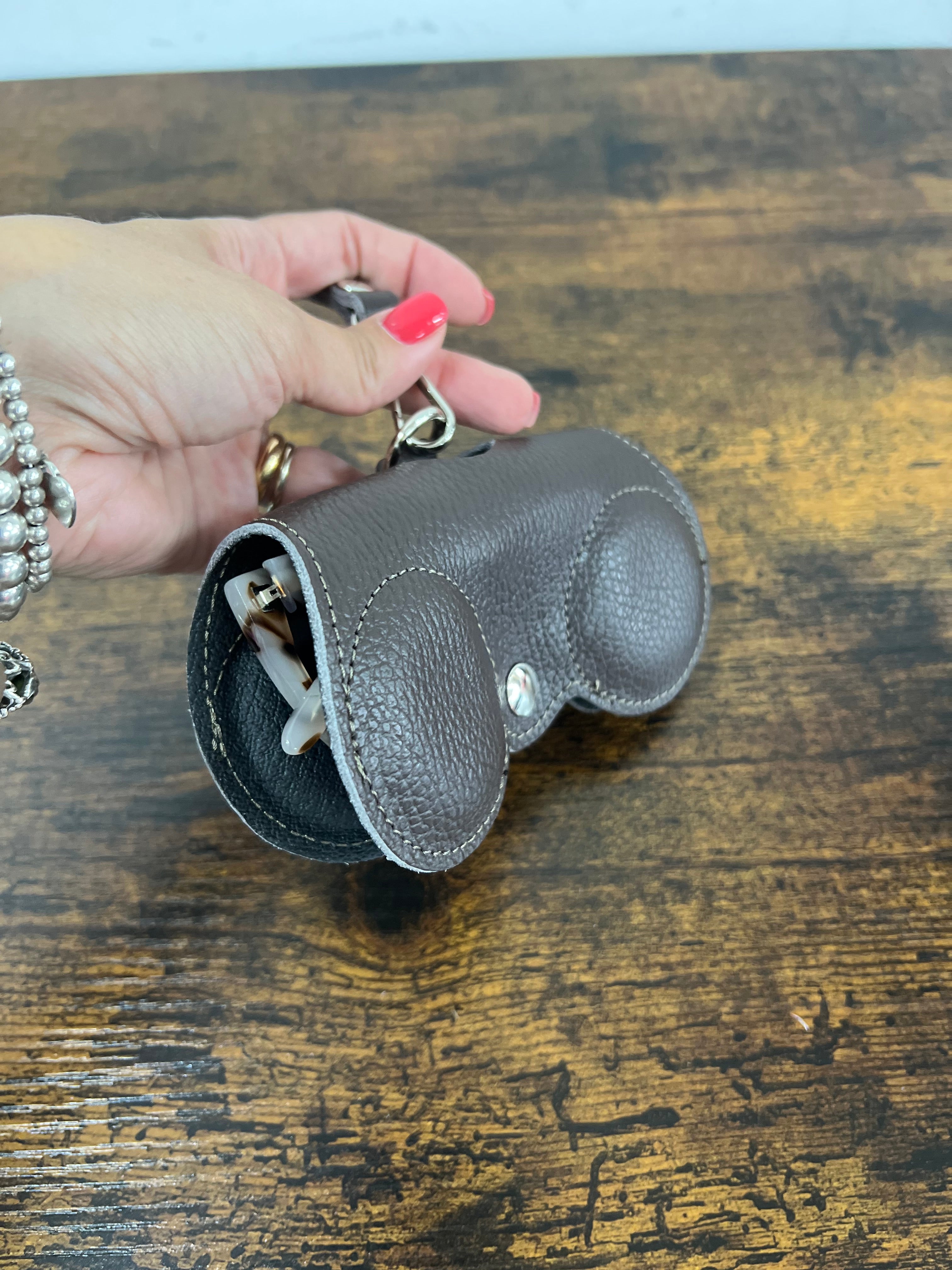 Glasses case with dark brown head