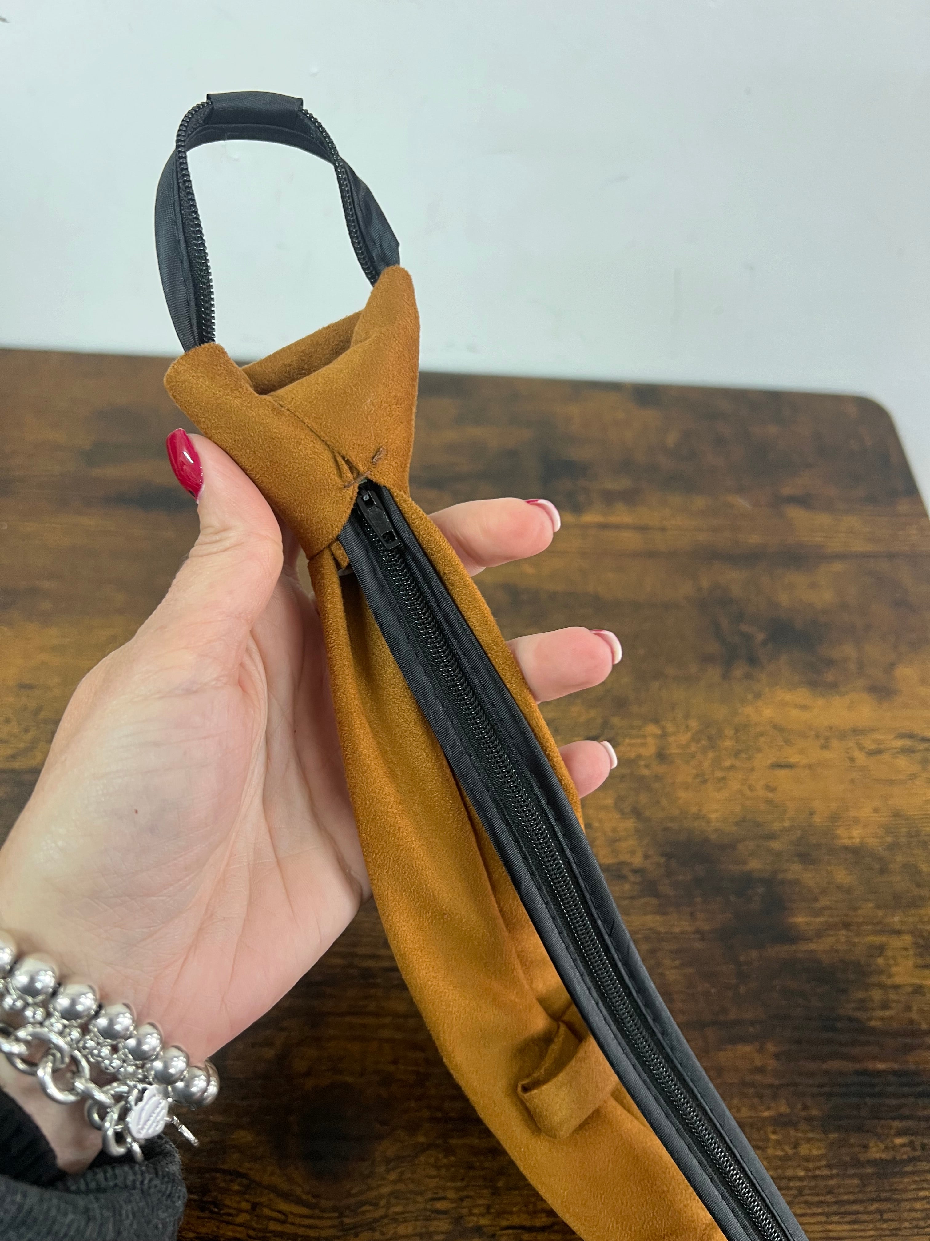 Light brown suede tie