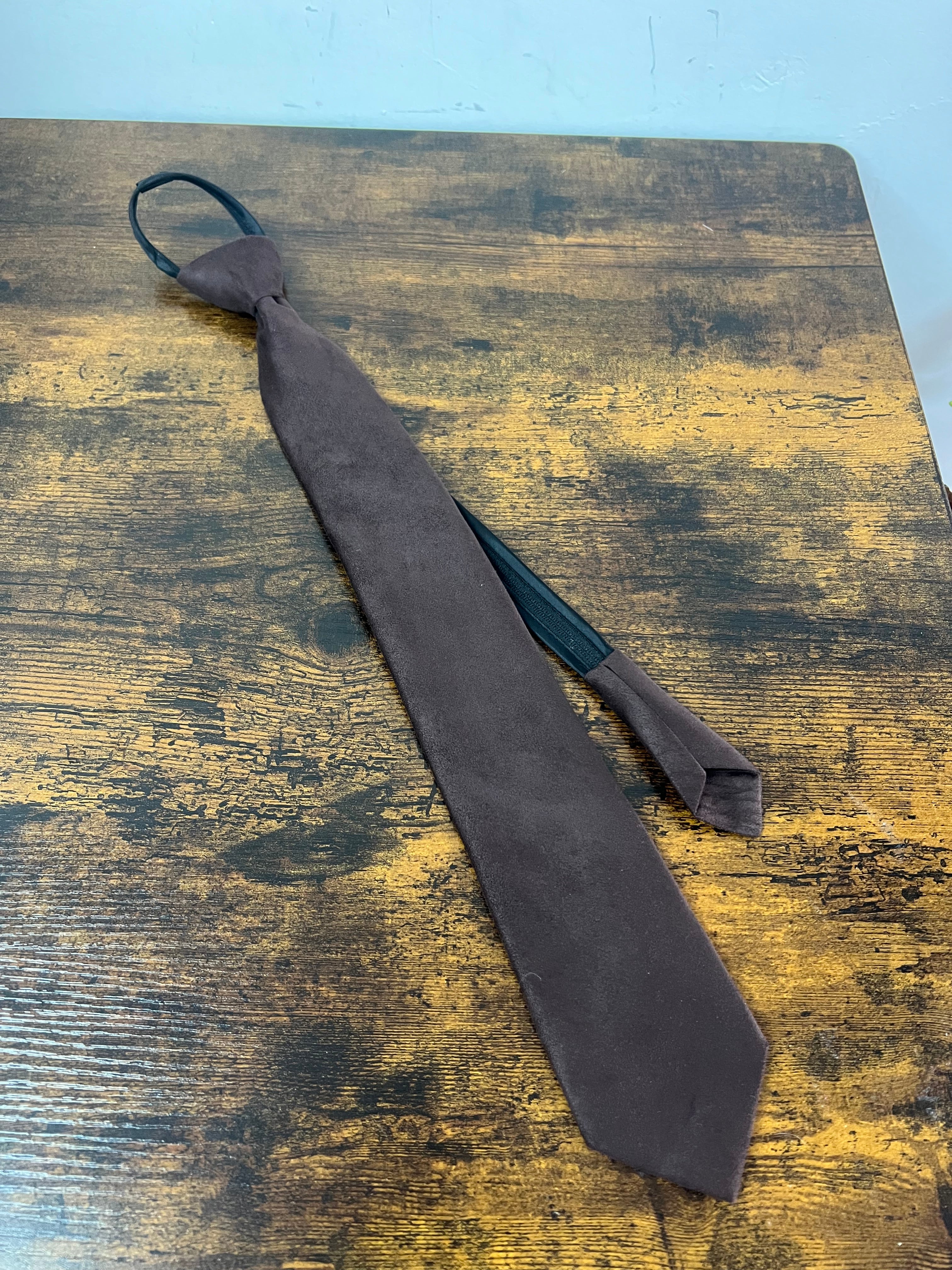 Dark brown suede tie