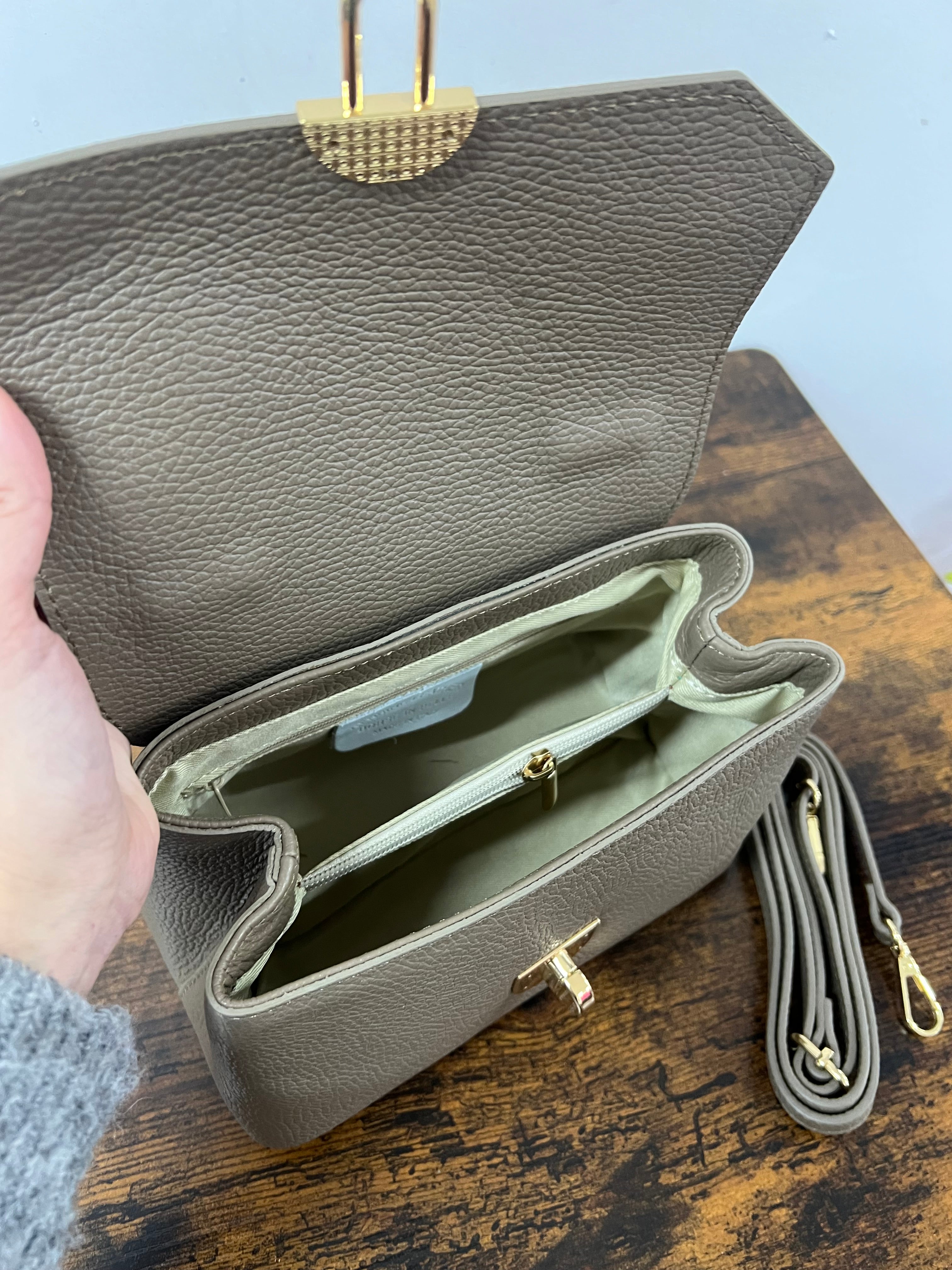 Clarissa mini fango